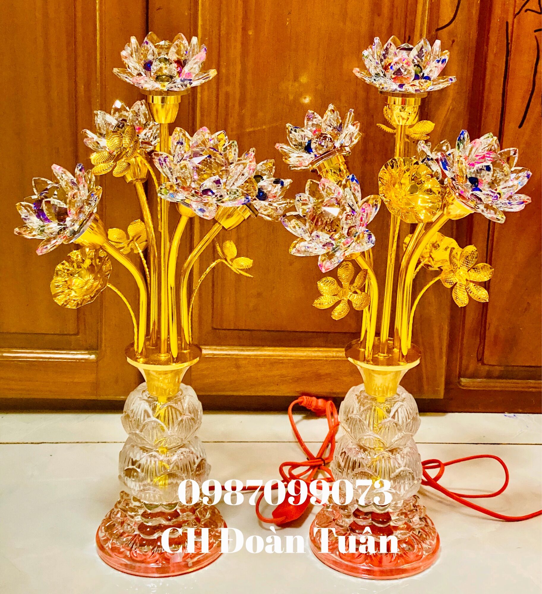 MỘT CẶP ĐÈN THỜ BÌNH 5 BÔNG PHA LÊ ( GIÁ 2 CÂY ĐÈN)