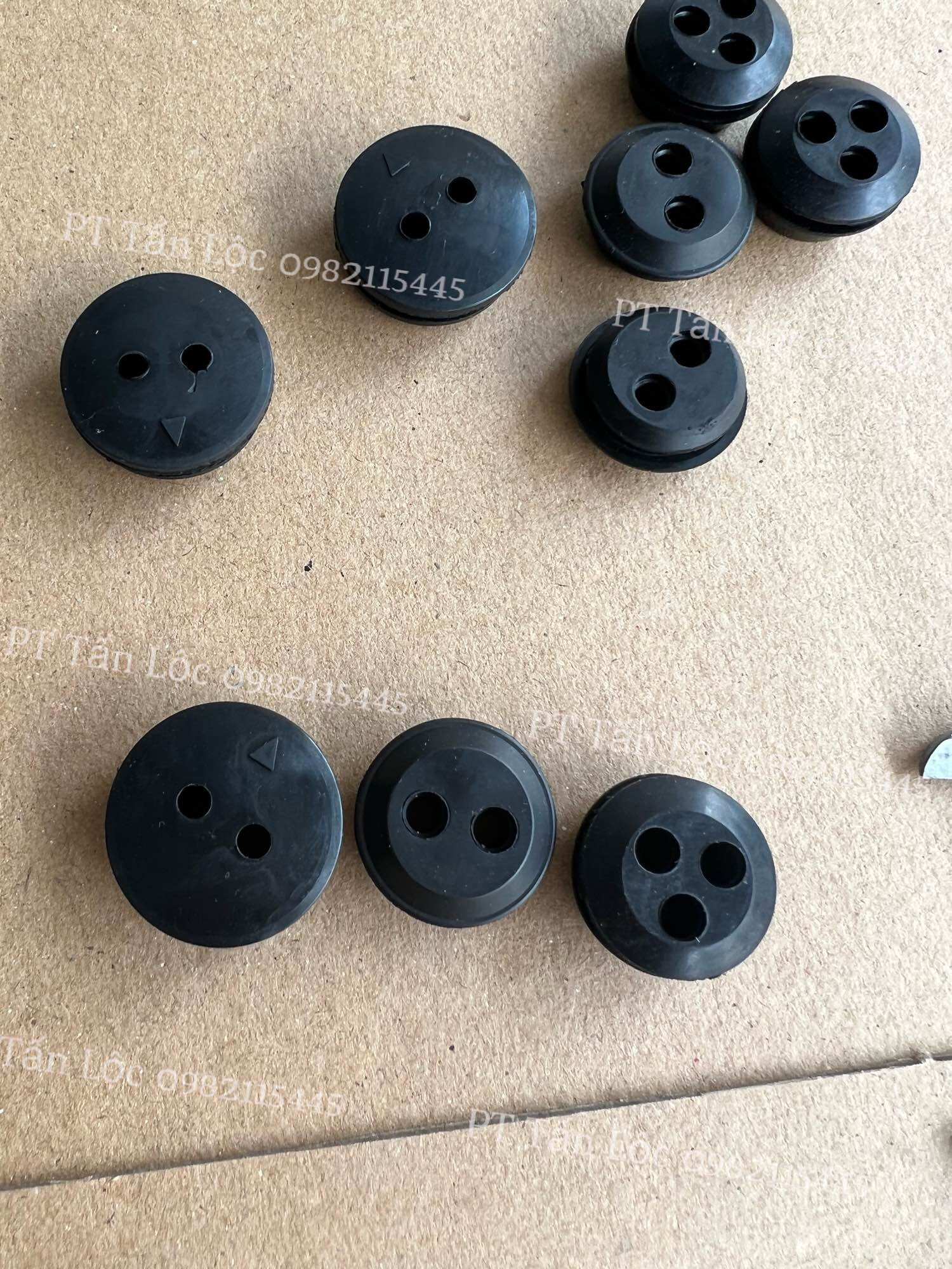 Cao su 2 lỗ - 3 lỗ nắp dây xăng máy cắt cỏ