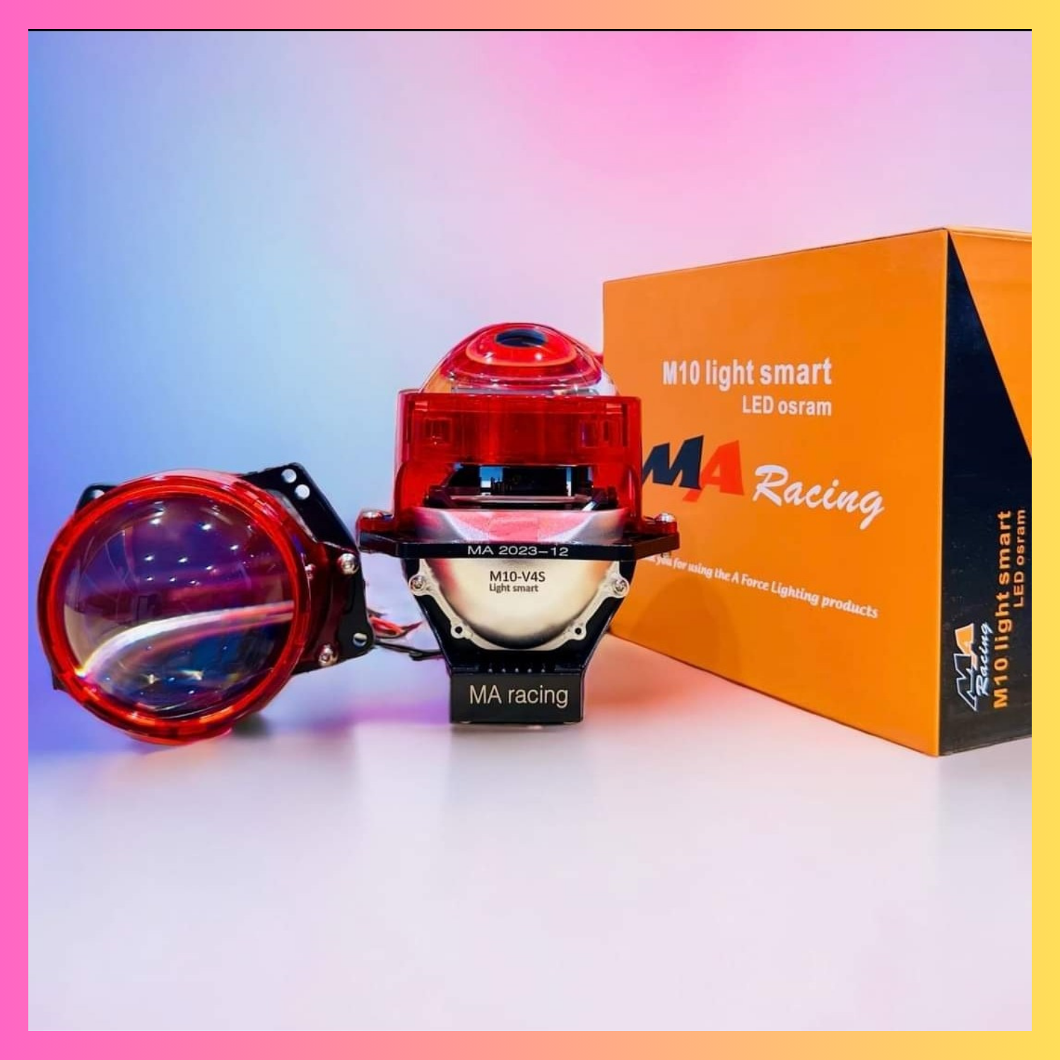 Đèn pha led M10 V4 light smart MA Racing có tâm pha vàng.