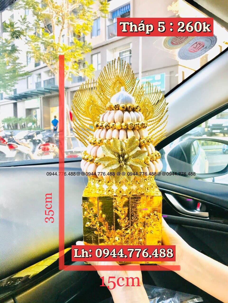 Tháp tỏi cúng Thần Tài