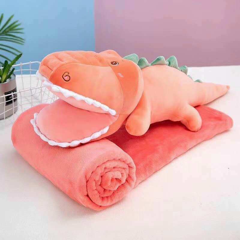 Chăn kèm gấu bông mèo