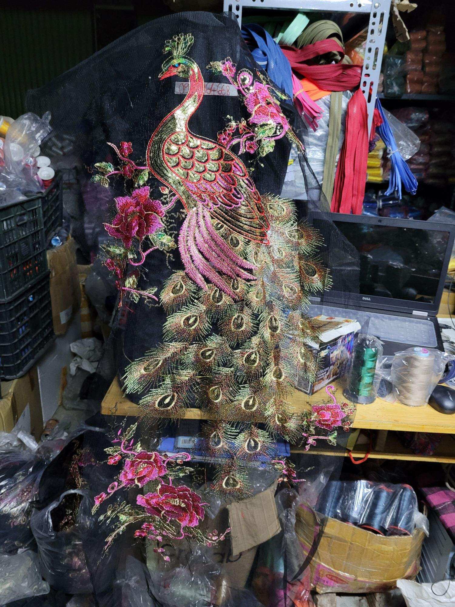 Ren thêu con công kim sa còn tớ từ 40cm đến 1m