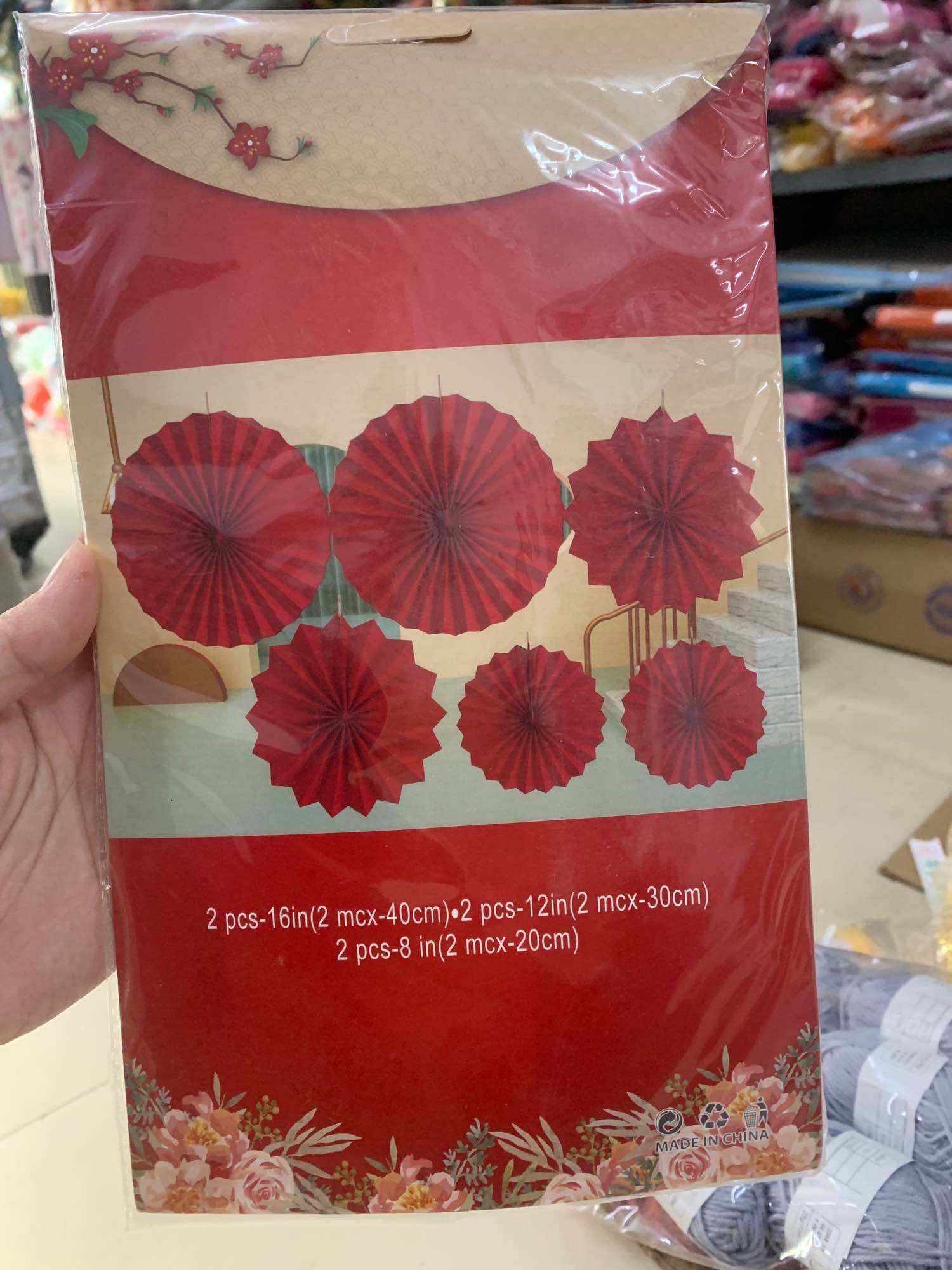 Set 6 quạt đỏ trang trí Tết, cưới hỏi