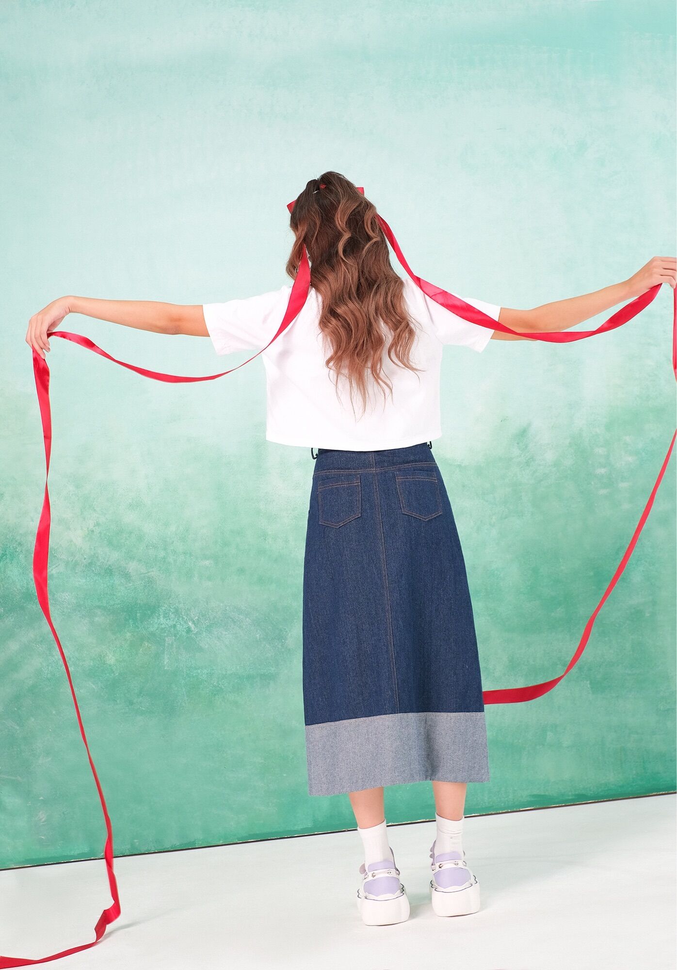 Double Moonshot - Chân váy jeans chữ A xẻ tà