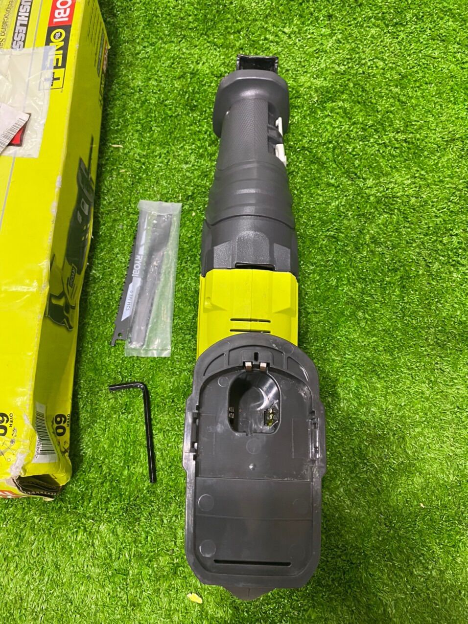 Cưa Kiếm Ryobi 18V Brushless