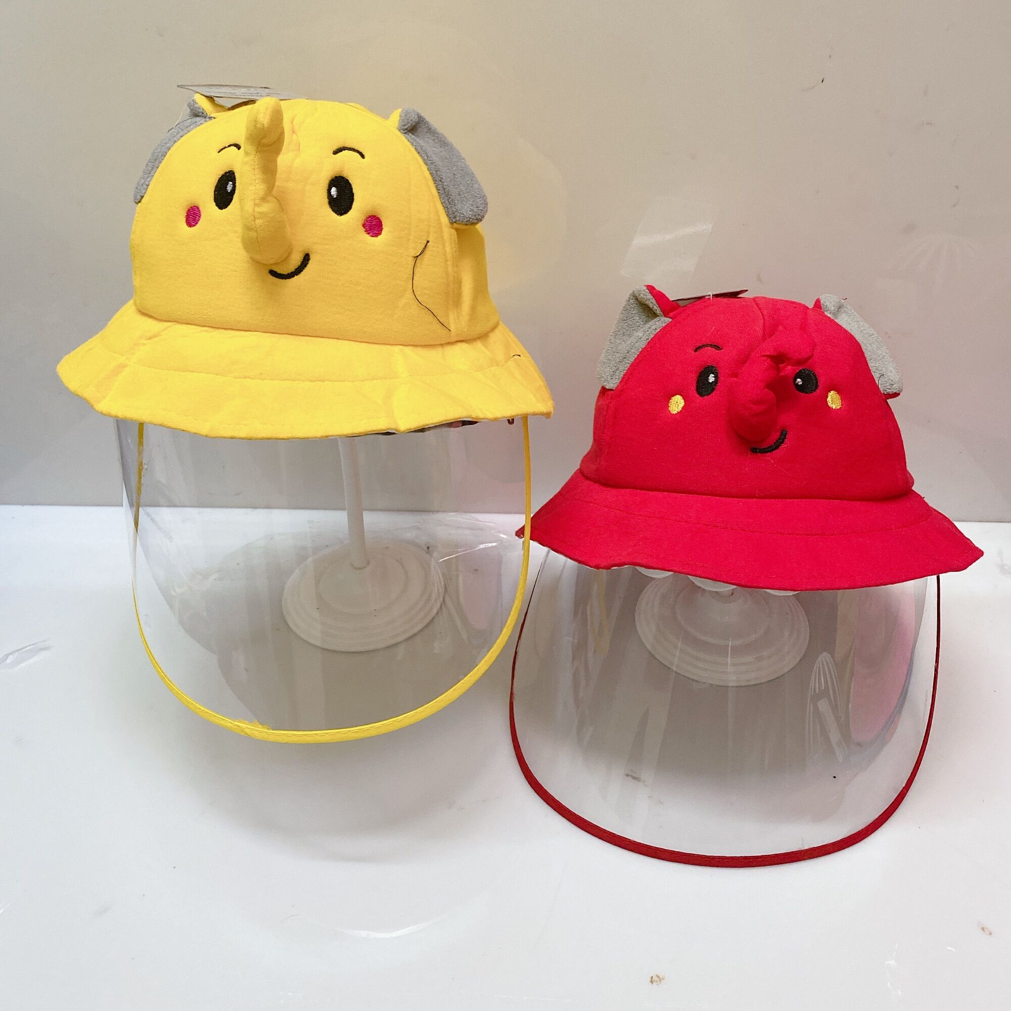 Nón bucket em bé - con voi- kèm kính ngăn giọt bắn