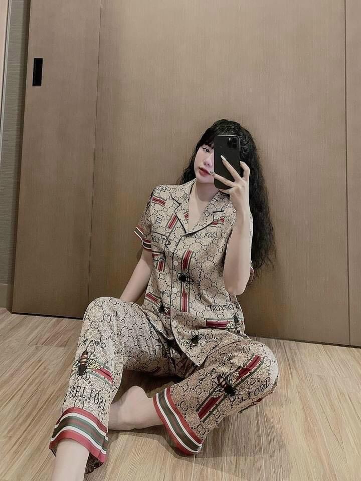 Pijama lụa gấm Gucci ong