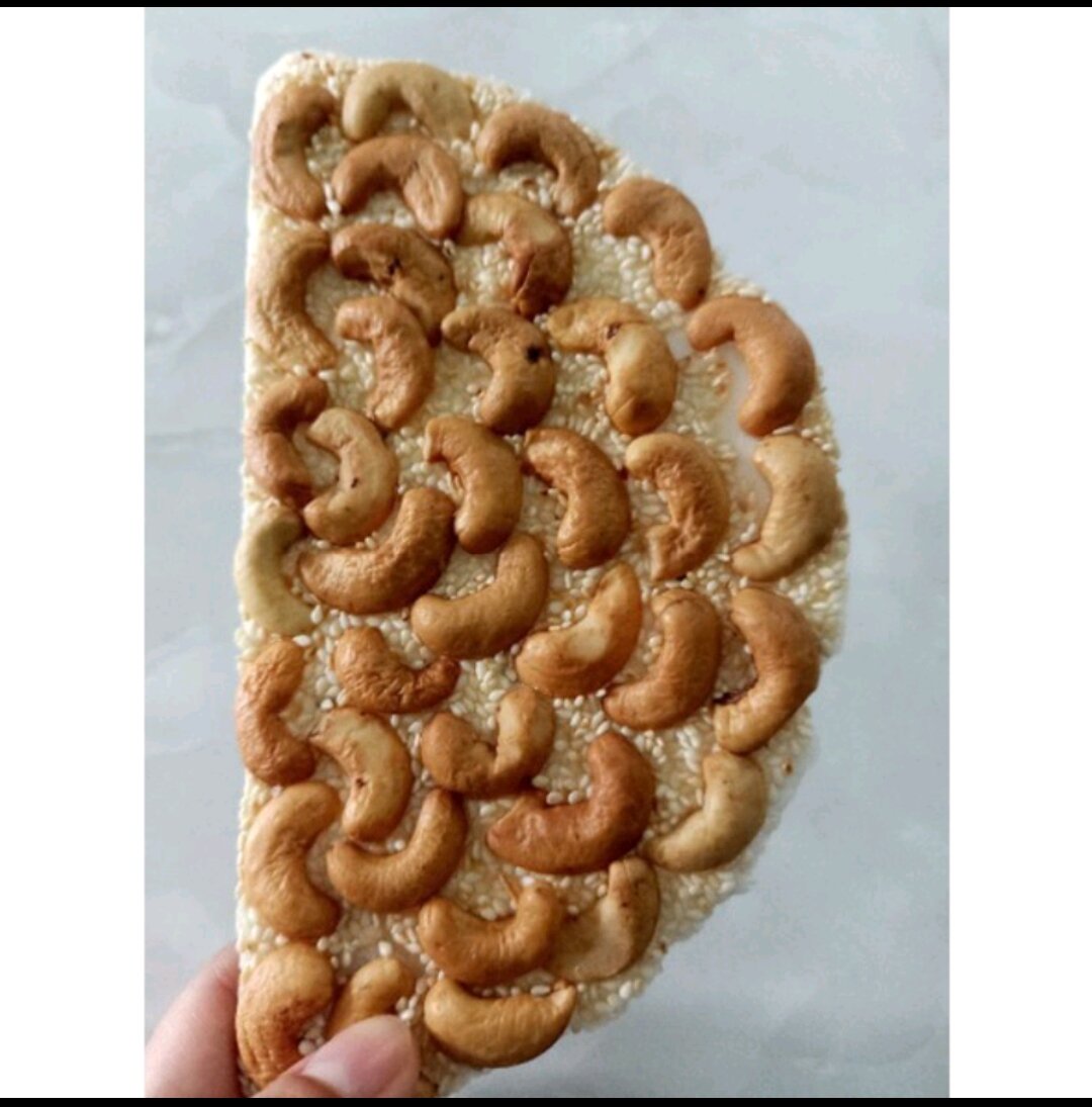 1 Bịch Kẹo hạt điều thơm ngon (bịch 3 miếng i hình)