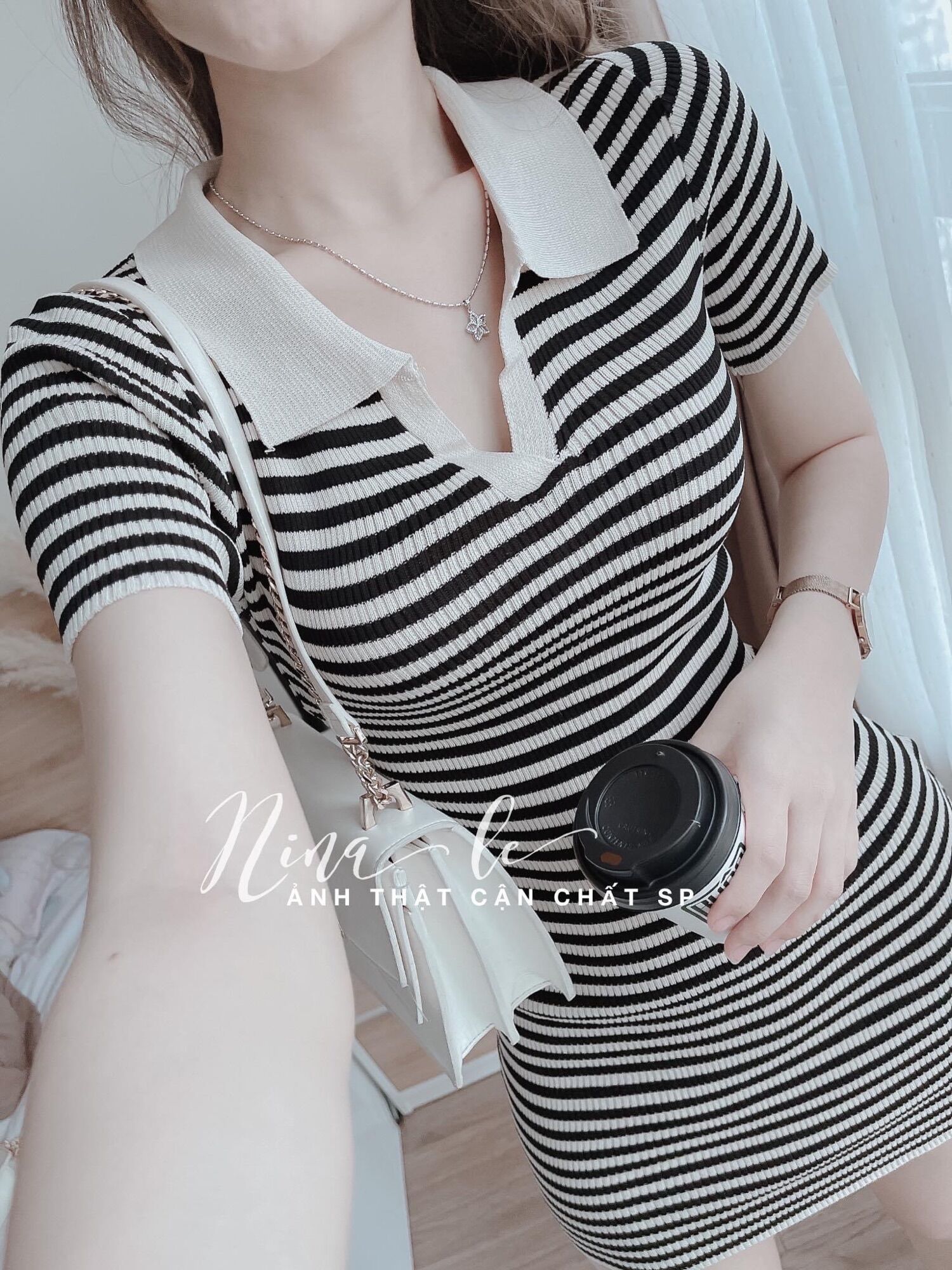 Đầm Body Gân Sọc Cổ Bẻ Xẻ V