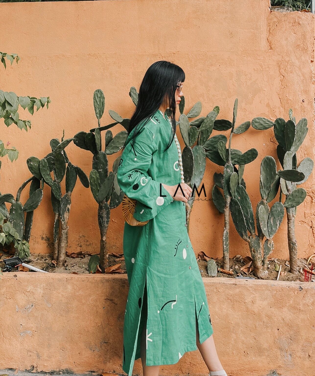 Đầm sơ mi cổ trụ hoạ tiết độc lạ vải Linen