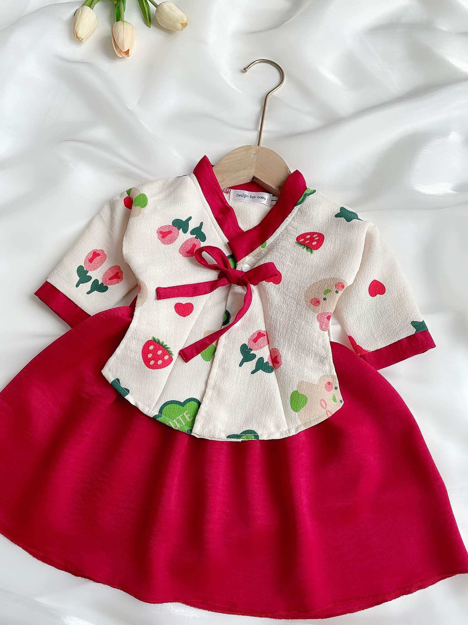 Váy Hanbok Xinh Bé Gái Diện Lễ Tết