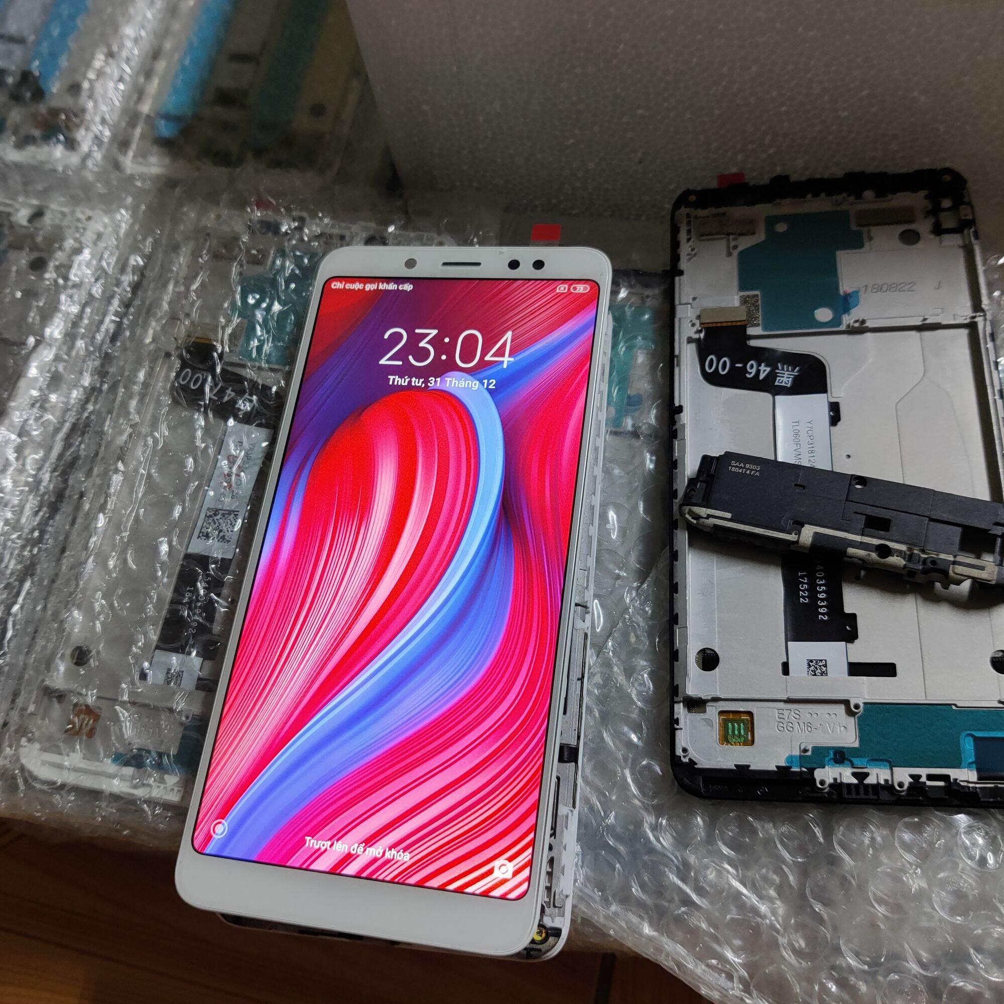 Màn hình zin hãng Redmi note 5 / note 5 pro liền khung