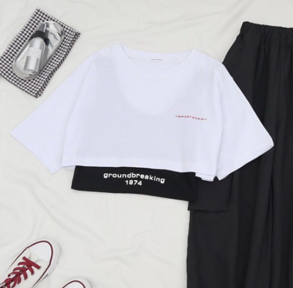 SET 2 MÓN ÁO CROPTOP TAY LỠ GROUNDBREAKING 1974