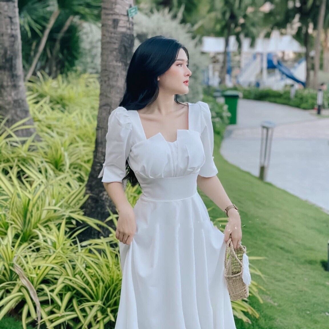 ĐẦM TRẮNG DÁNG DÀI CỔ CÁCH ĐIỆU