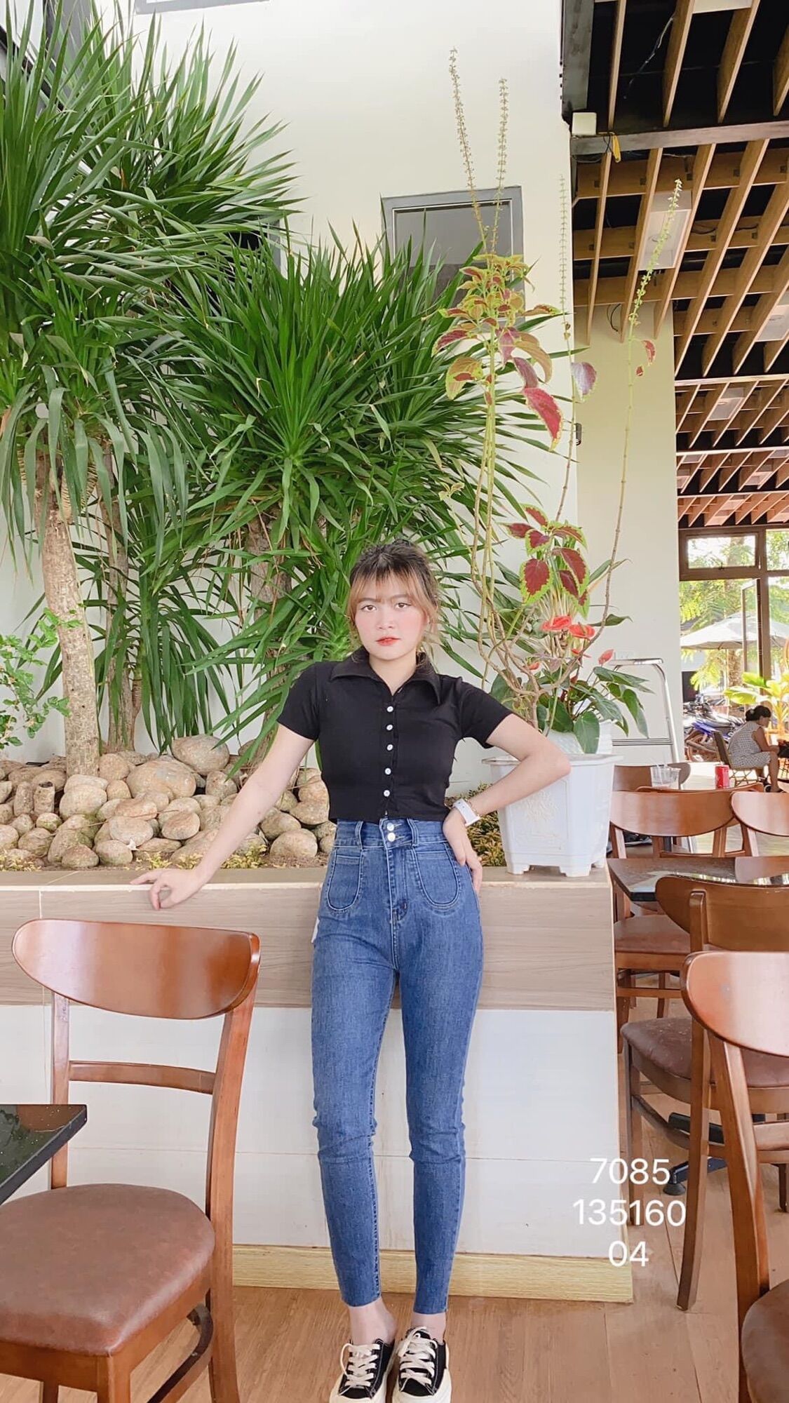 Áo Croptop Petter Gài Nút