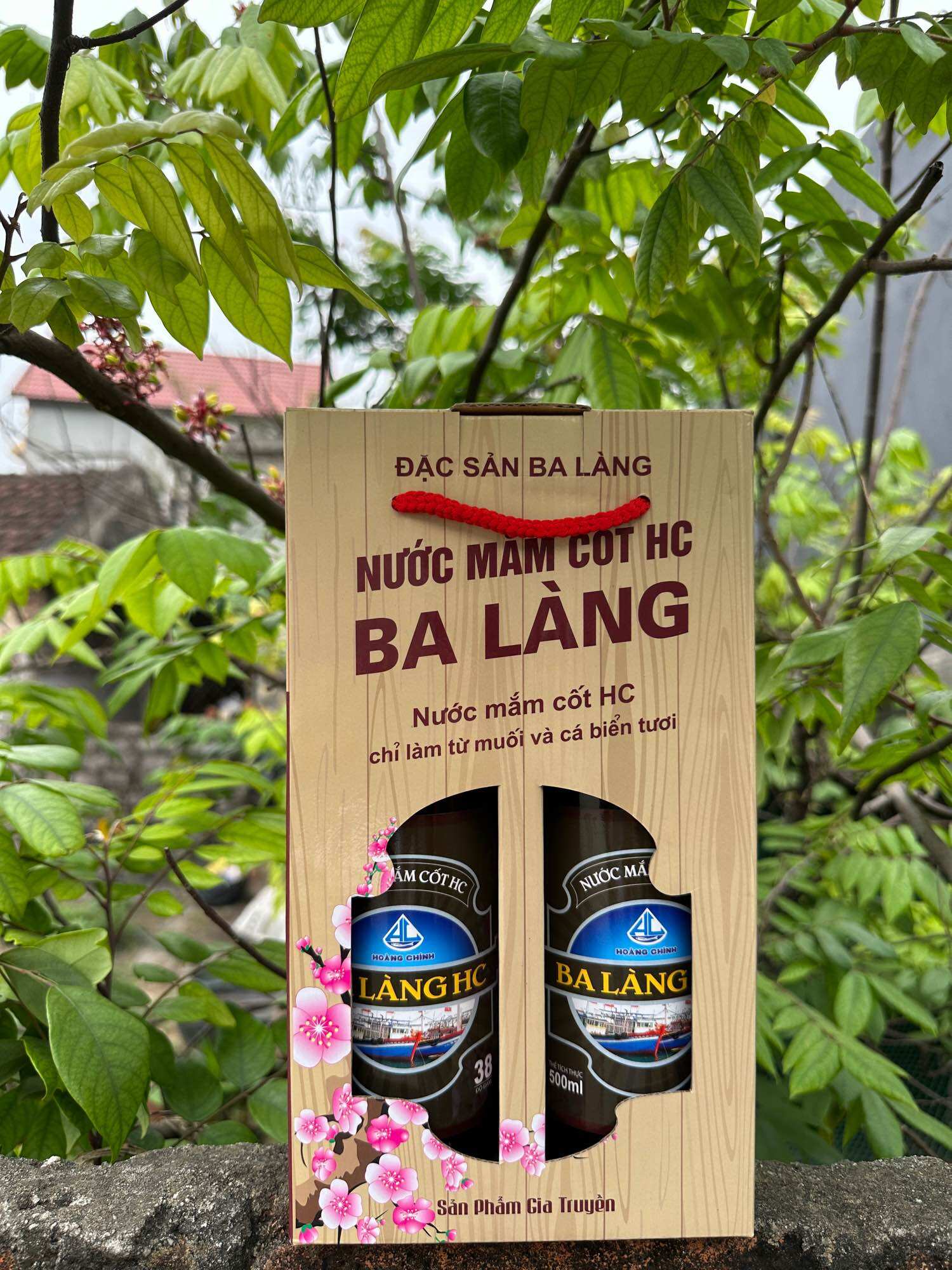 Nước mắm cốt cá thu Ba Làng nguyên chất (2 chai thuỷ tinh)