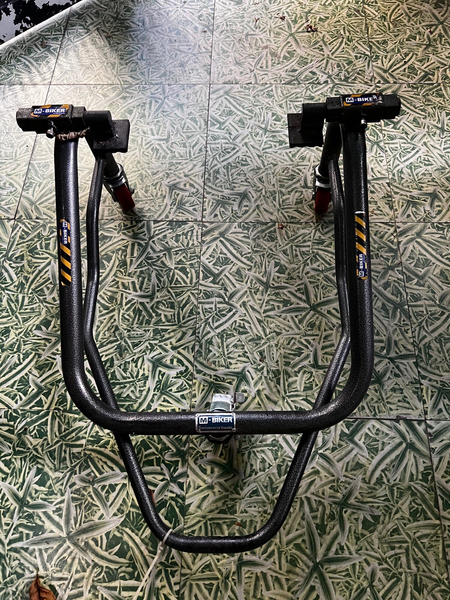 Ben nâng moto hiệu Mbike ( đã sử dụng)