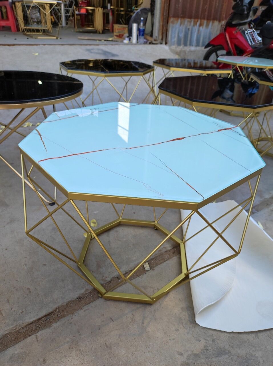 Bàn trà kim cương / bàn sofa