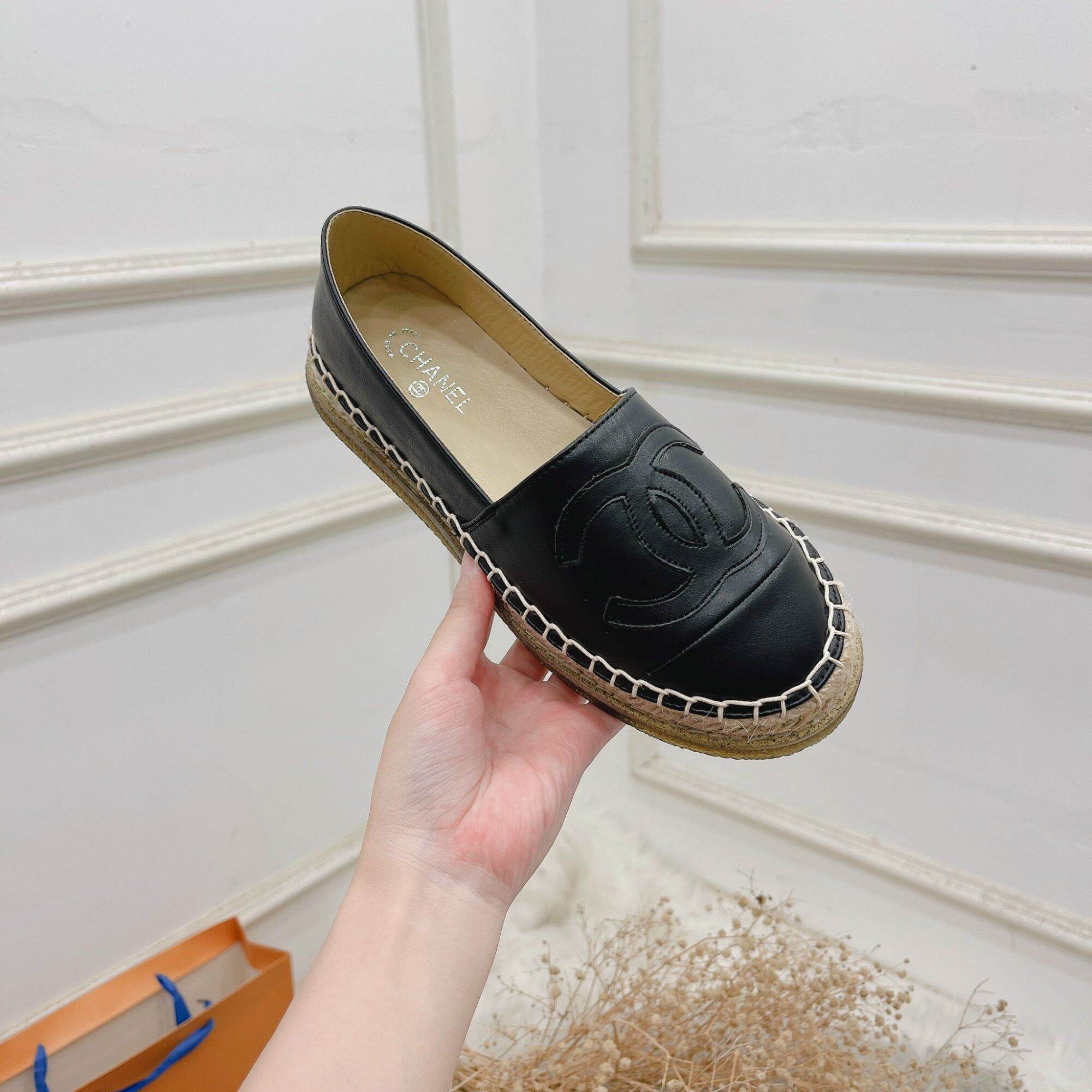 Giày bệt C.h.a.n.e.l slipon đế kếp da mềm