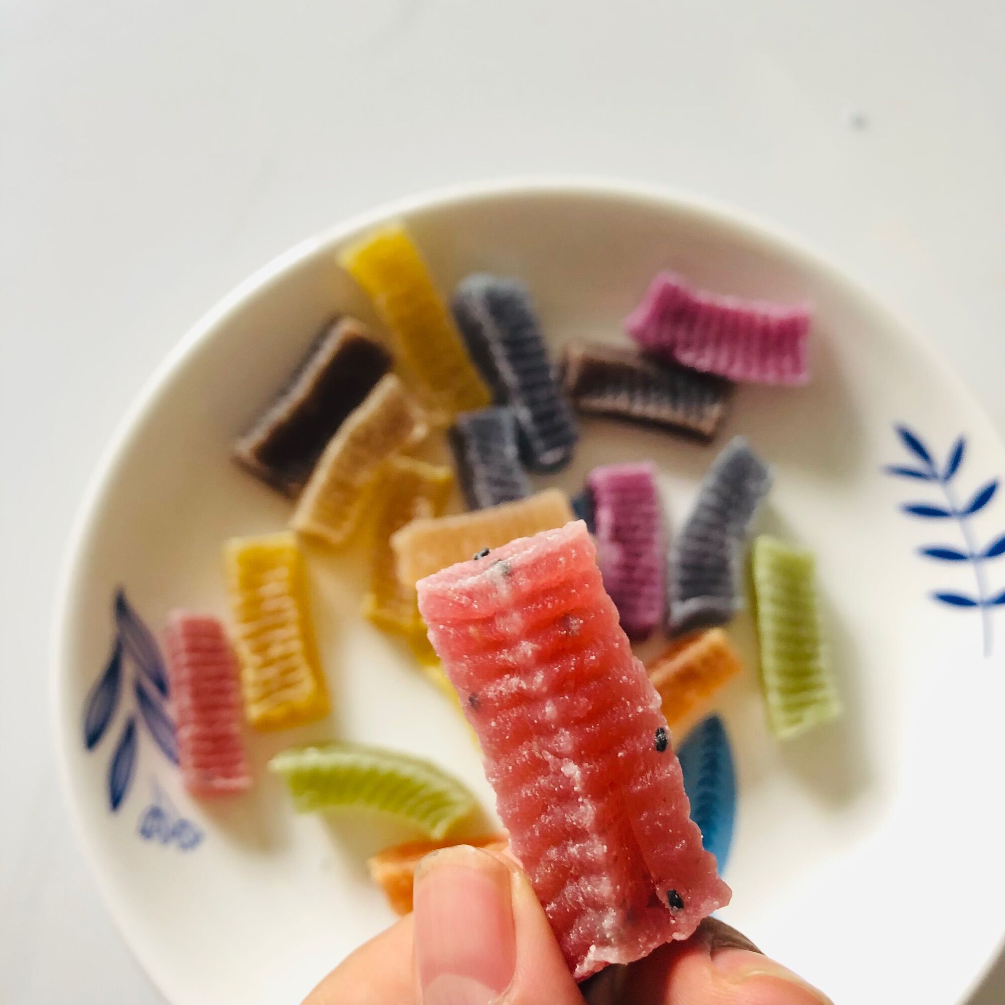 500gr RAU CÂU RONG SỤN DẠNG THANH MÀU HOÀN TOÀN TỰ NHIÊN TỪ RAU HOA VÀ TRÁI CÂY, VỊ THANH, DẺO - 500gr mix stick seaweed jelly, natural flavor from tropical fruits
