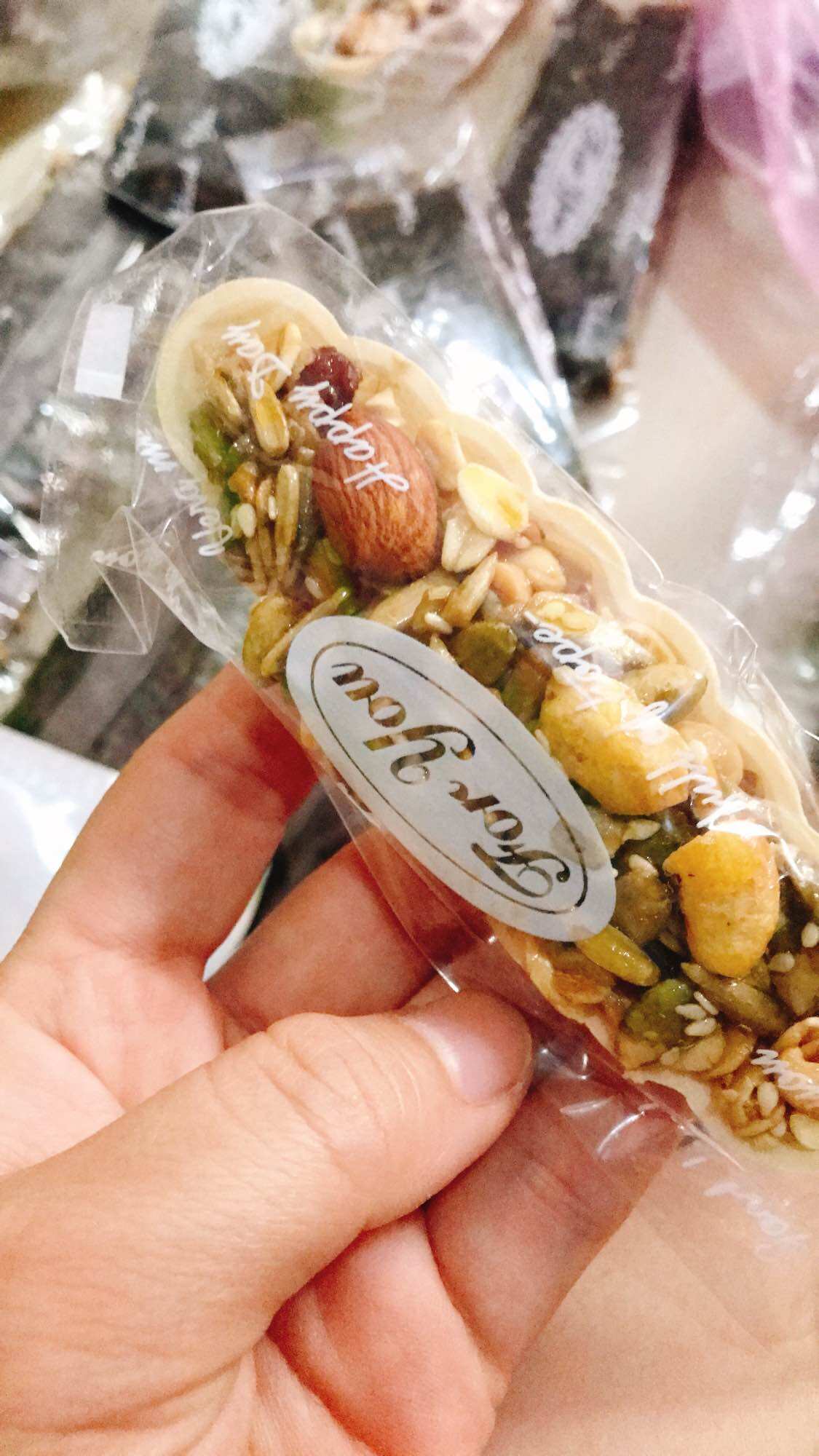 1 KÍ BÁNH THUYỀN MIX HẠT DINH DƯỠNG