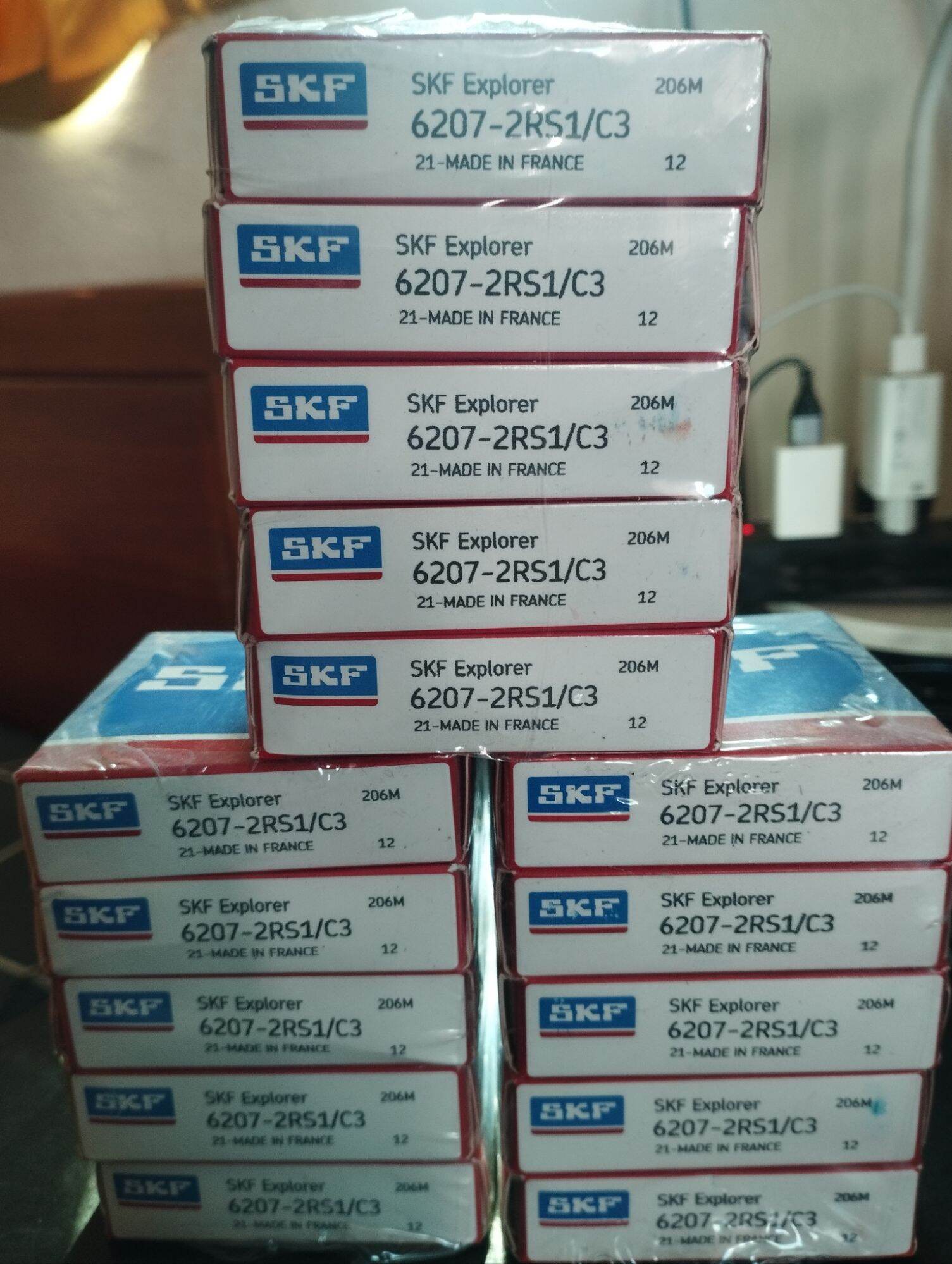 Vòng bi-bạc đạn 6207 - skf - nắp nhựa