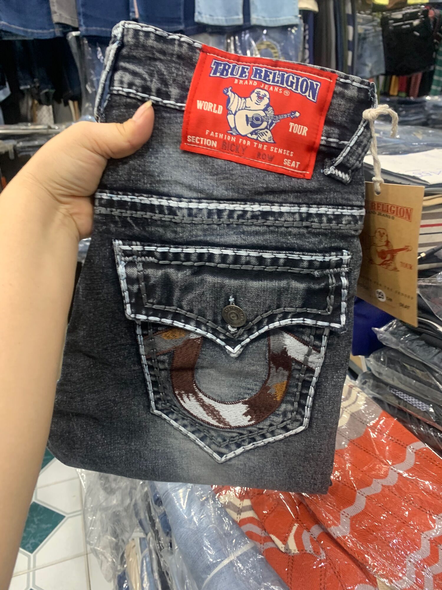 Quần jeans nam chỉ nổi