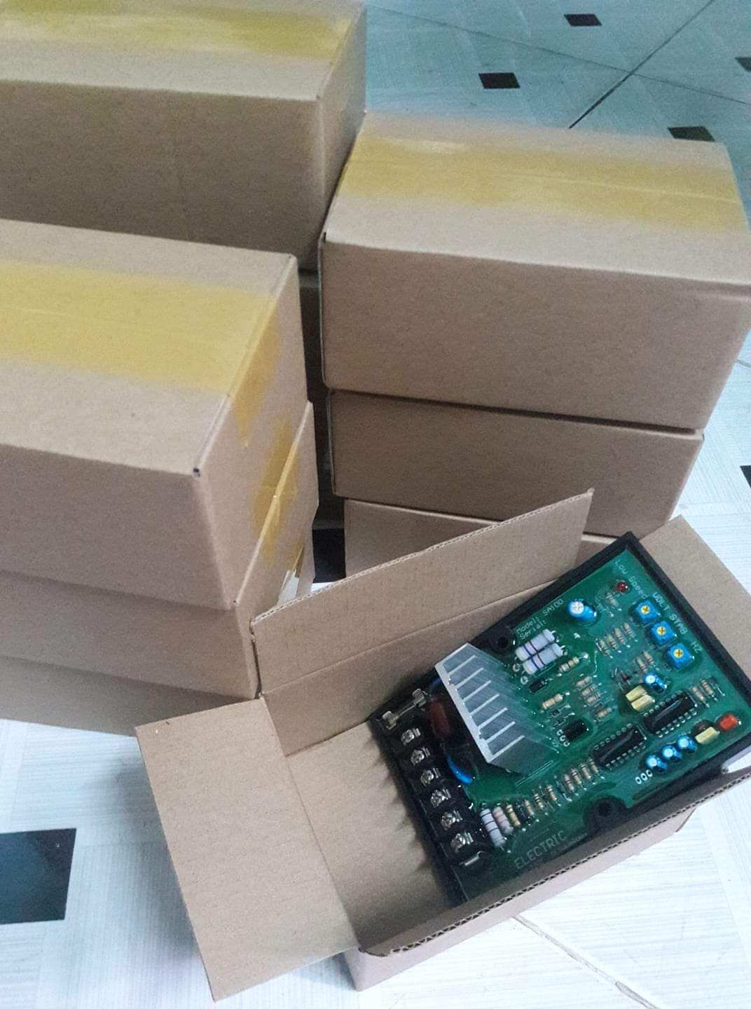 Bo điều chỉnh điện áp avr sa100