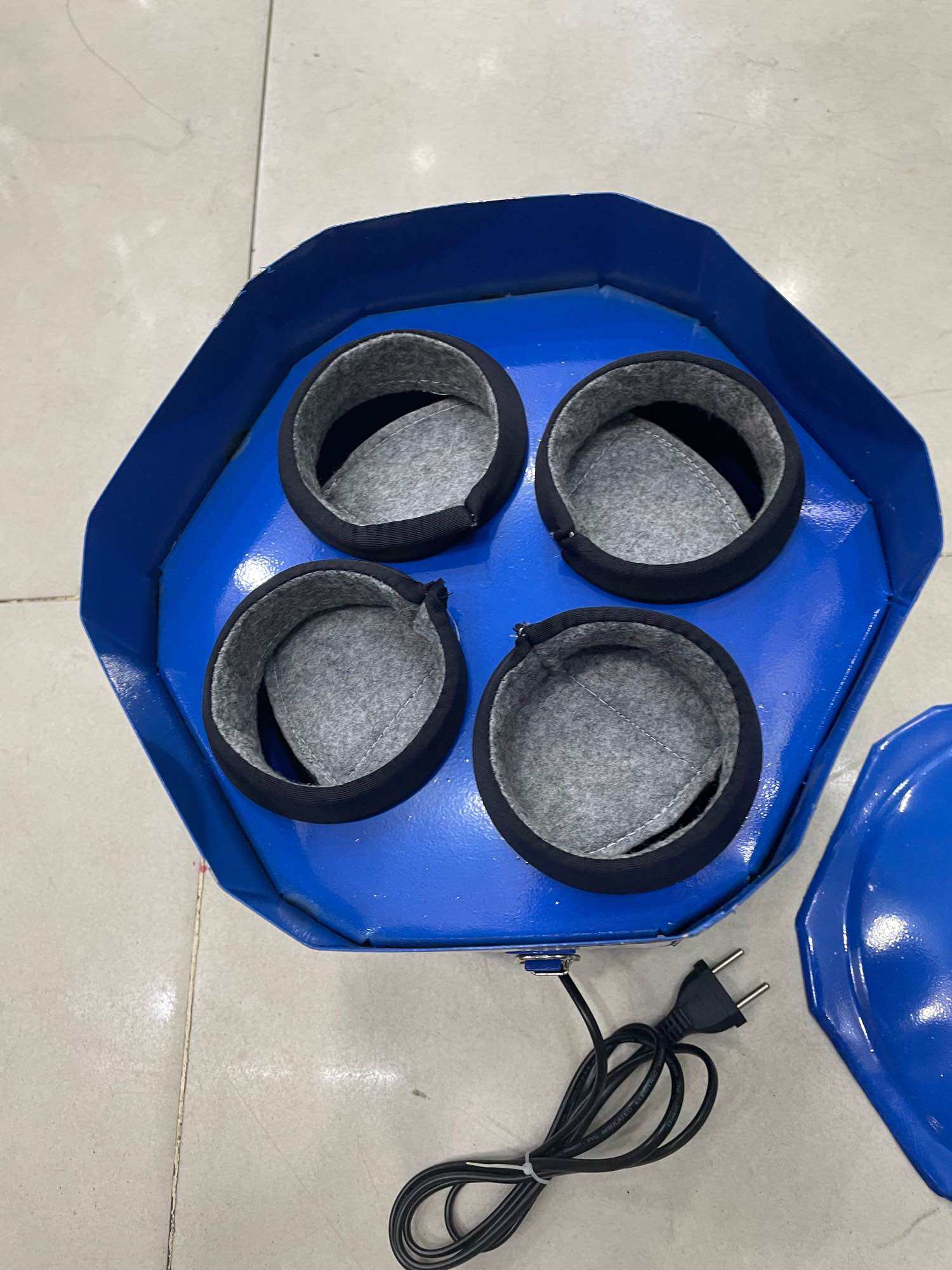Máy đánh bóng bi bida (3 bi, 4 bi). 800k - 950k/ cái. 