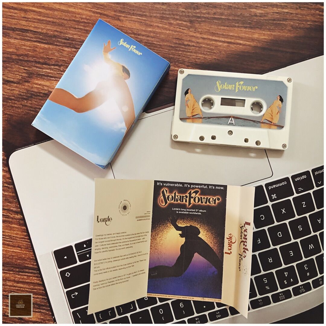 Băng cassette Lorde - Solar Power Màu Trắng Mới