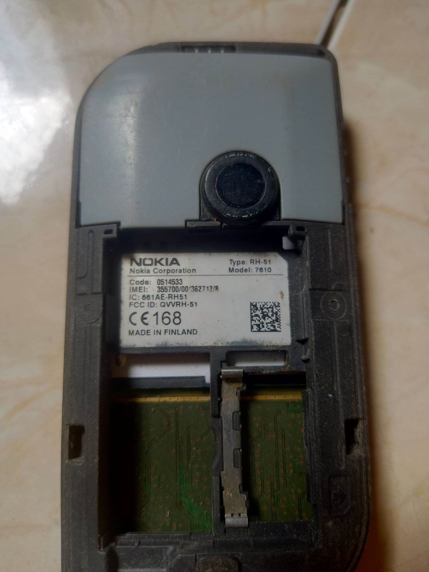 Xác điện thoại 7610