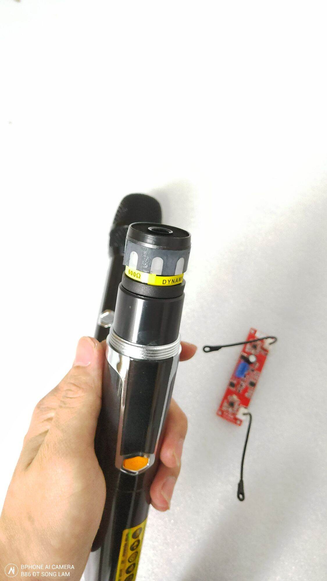Micro  không  dây  loa kéo  UHF