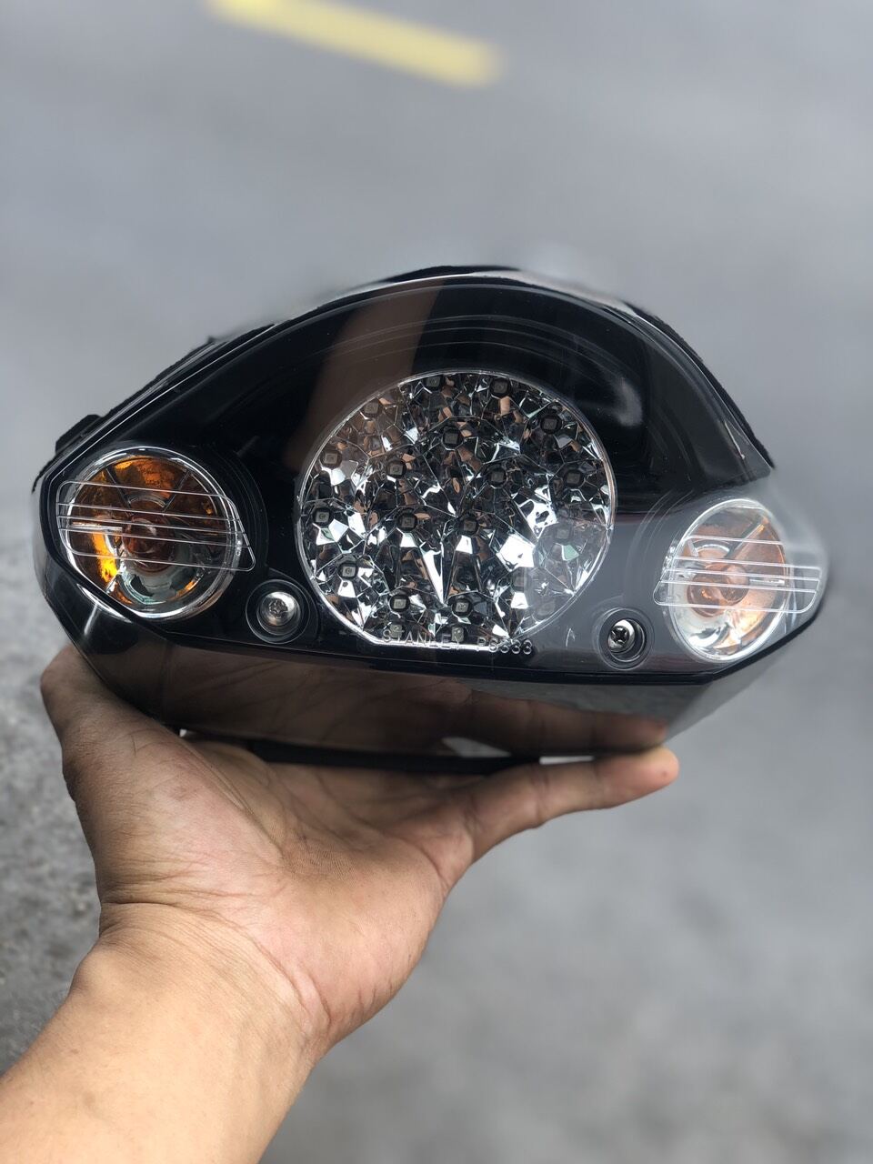 Đèn hậu APPI SIRIUS MALAY