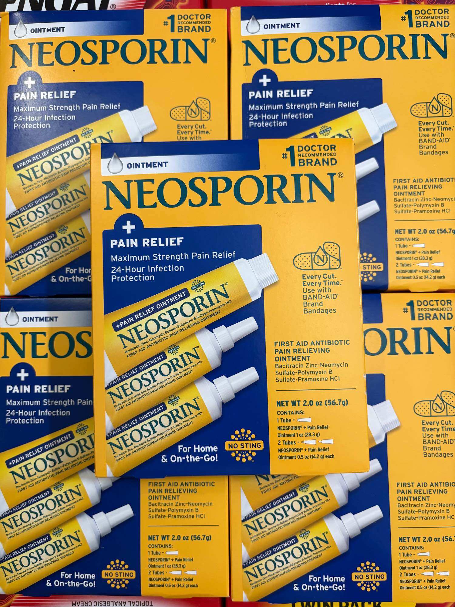 Date 2028 Làm Liền Sẹ o Neosporin + Pain Relief First Aid Antibiotic Ointment