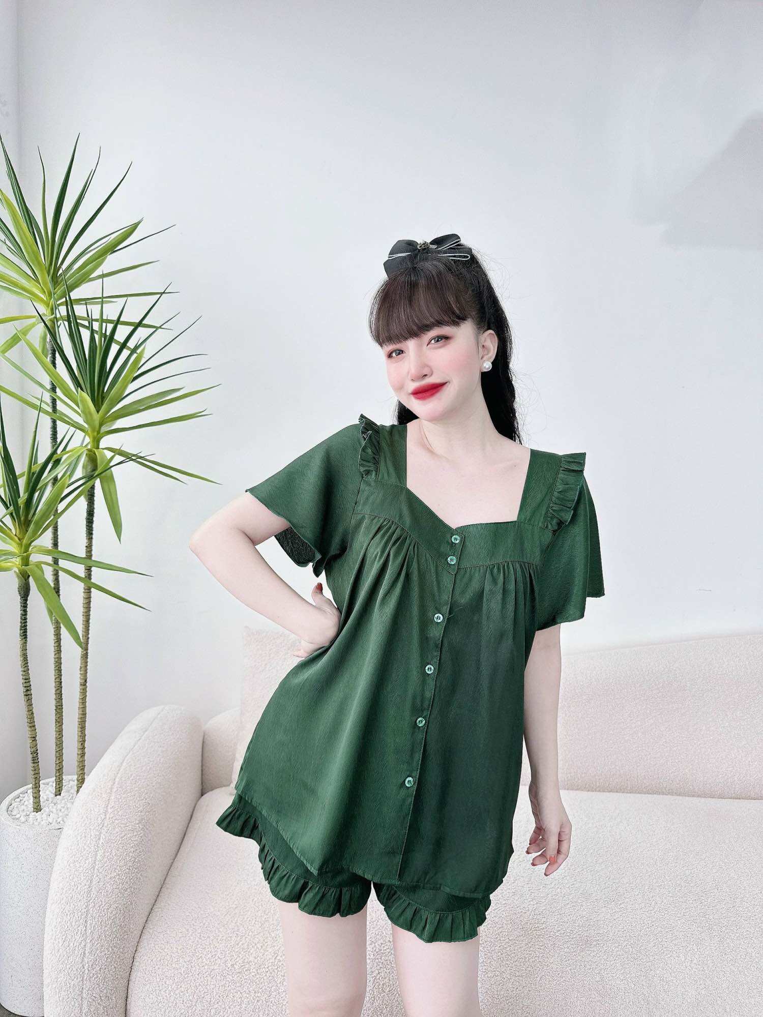 Đồ bộ lụa xước ánh kim 50-90kg cổ vuông mịn rũ p