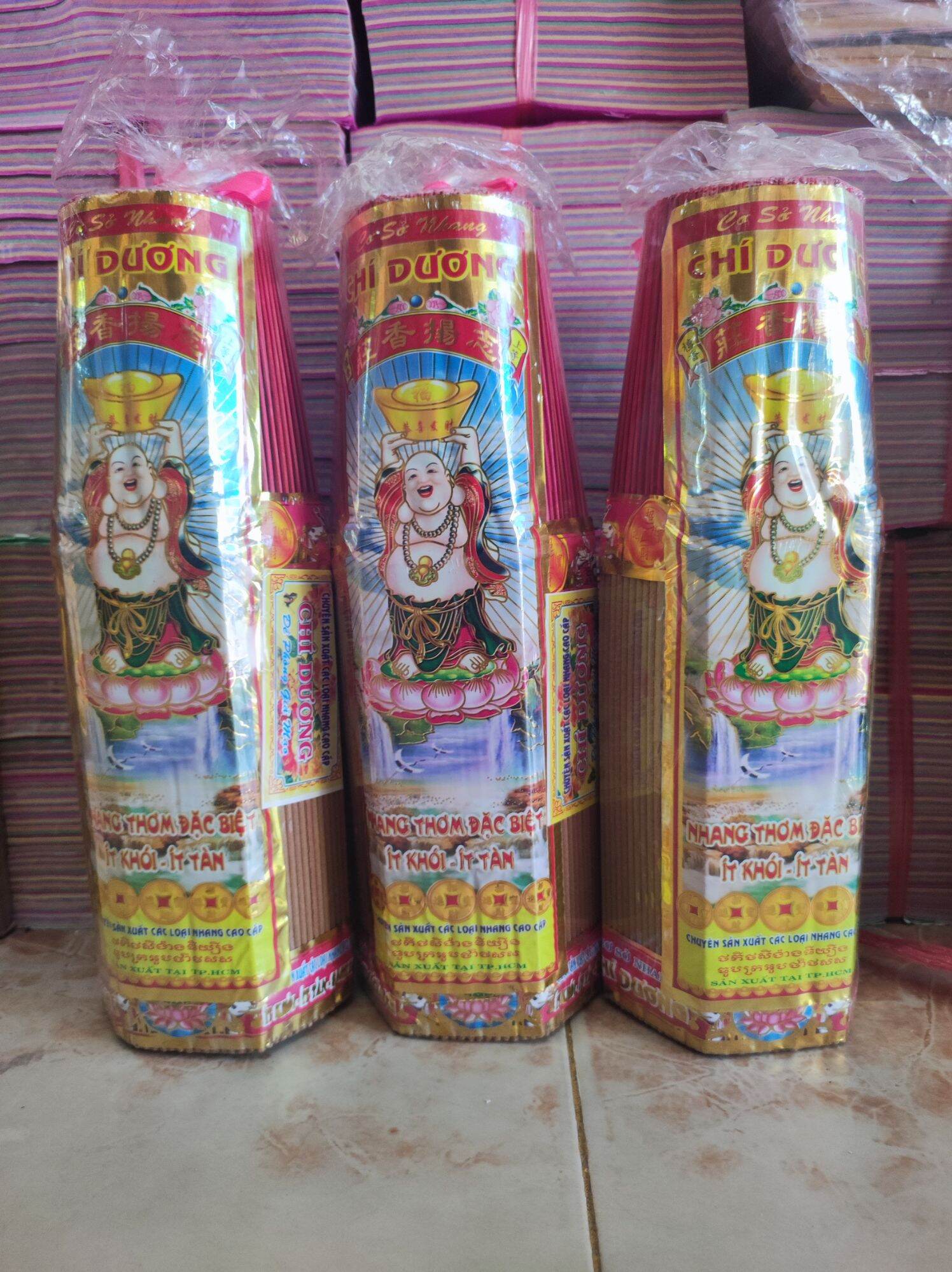 Cơ sở nhang Chí Dương, nhang thơm đặc biệt hiệu Di Lặc bó cối, ít khói, ít tàn