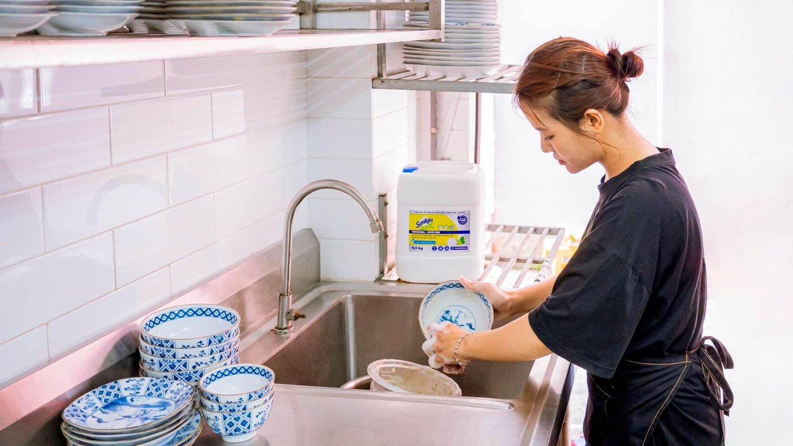 SUNLIGHT Nước Rửa Chén Chanh Mới 9.5kg