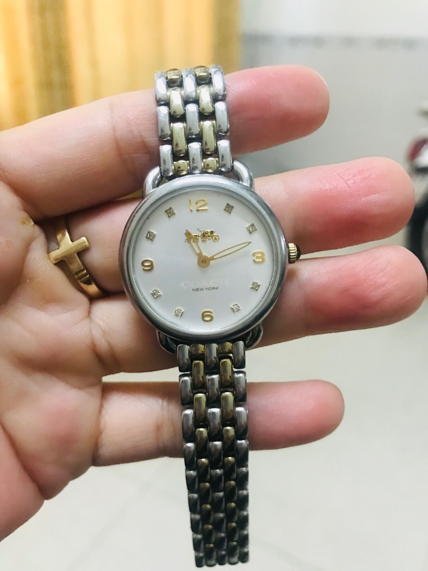 Đồng hồ Hiệu Coach New York nữ đeo. Hàng si tuyển