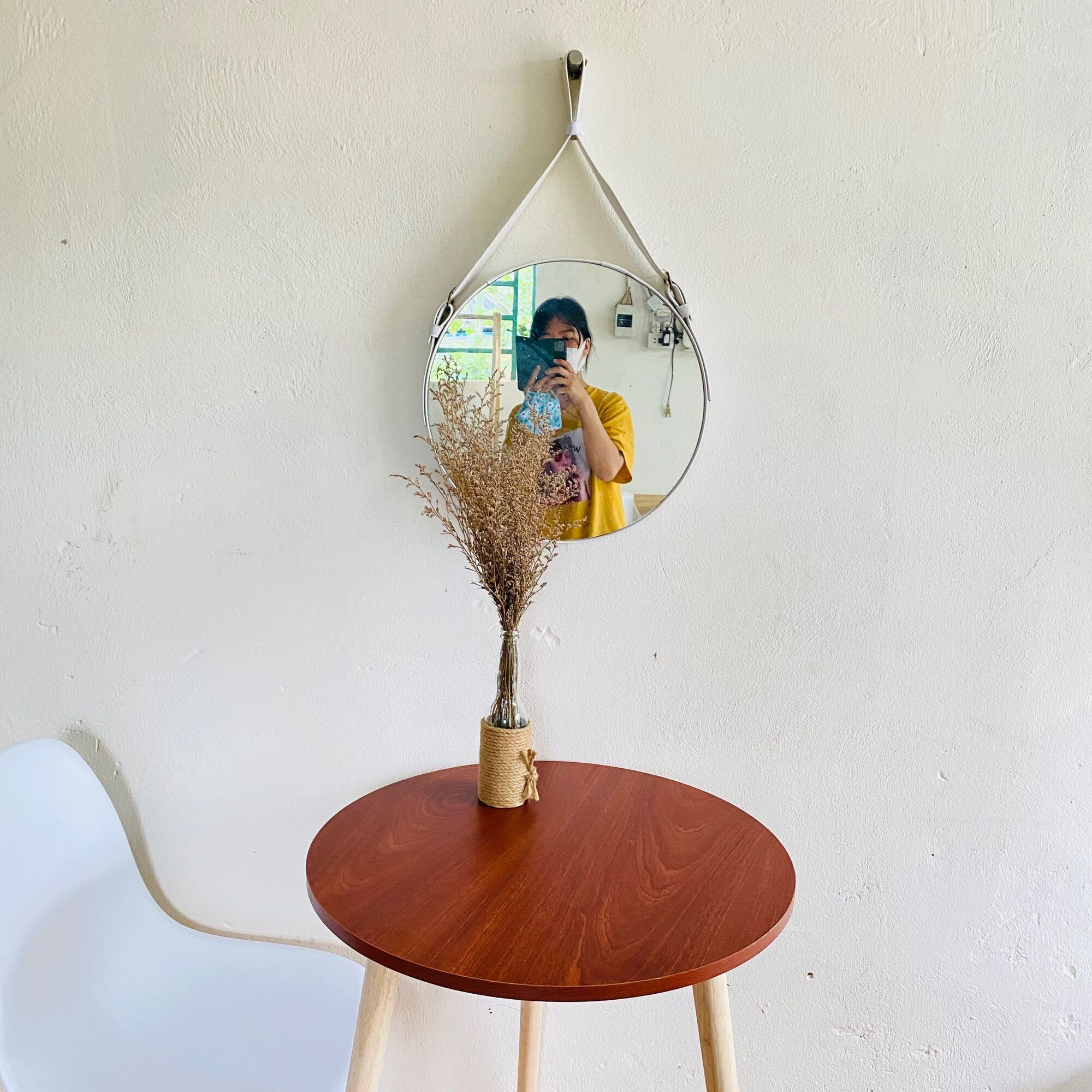 Bàn Ăn Mặt Ván Đỏ Hình Tròn Chân Gỗ Cao 75cm