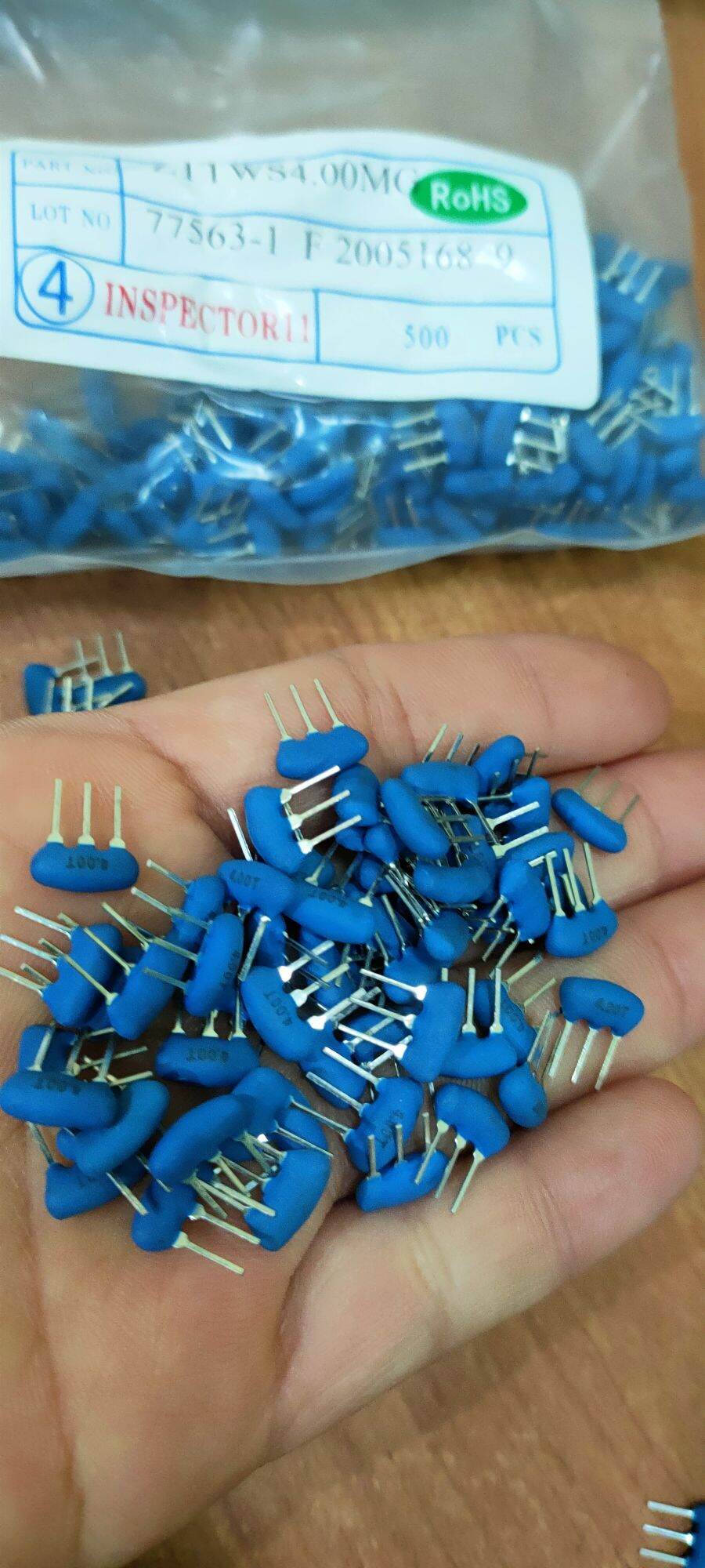 20 con thạch anh 4M3 chân