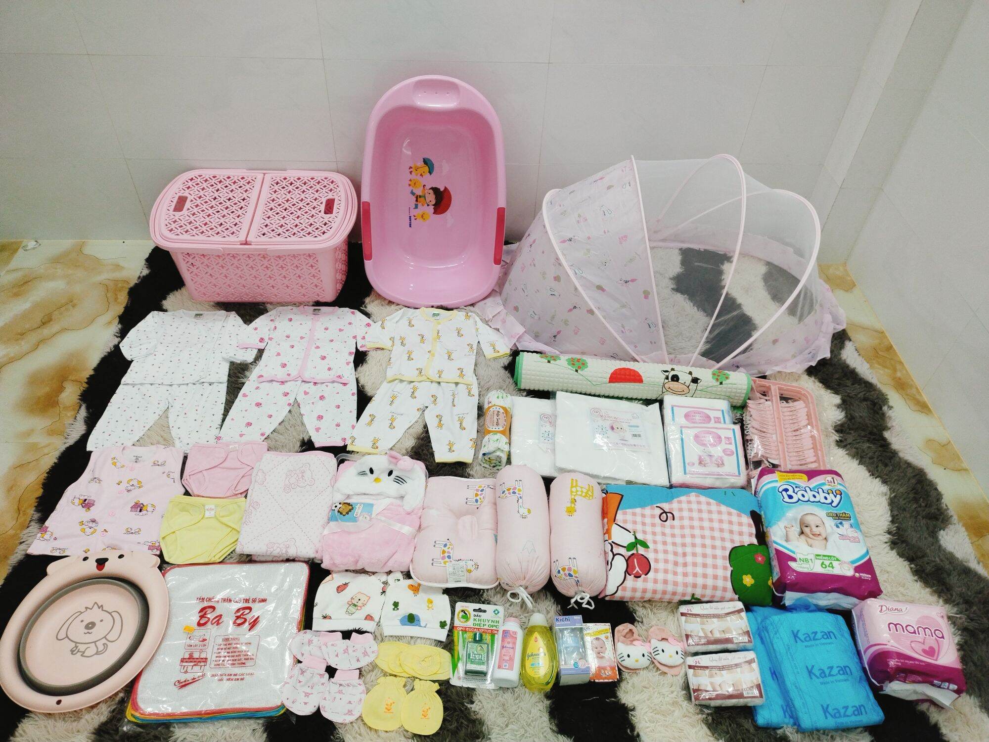 Combo trọn bộ đi sinh đầy đủ xịn sò cho mẹ và bé