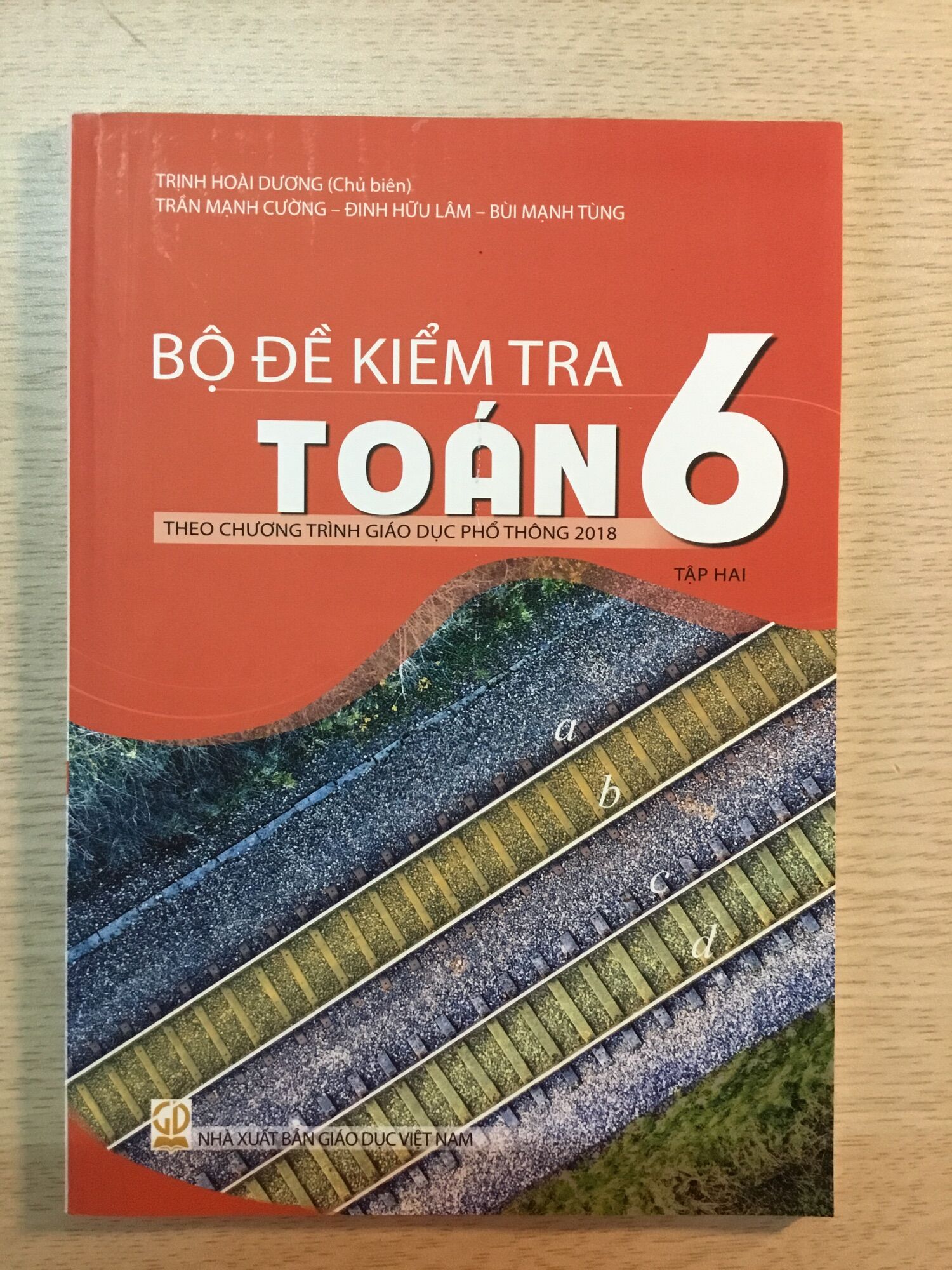 Bộ đề kiểm tra Toán 6 tập hai