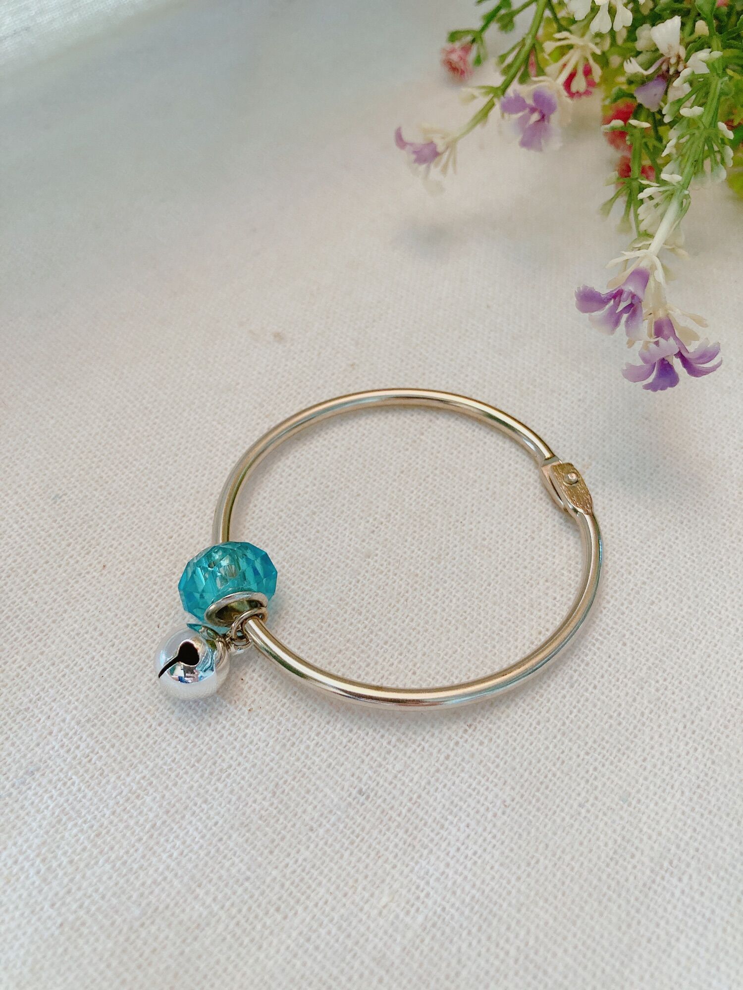 Kiềng tay 55mm charm đủ màu sắc