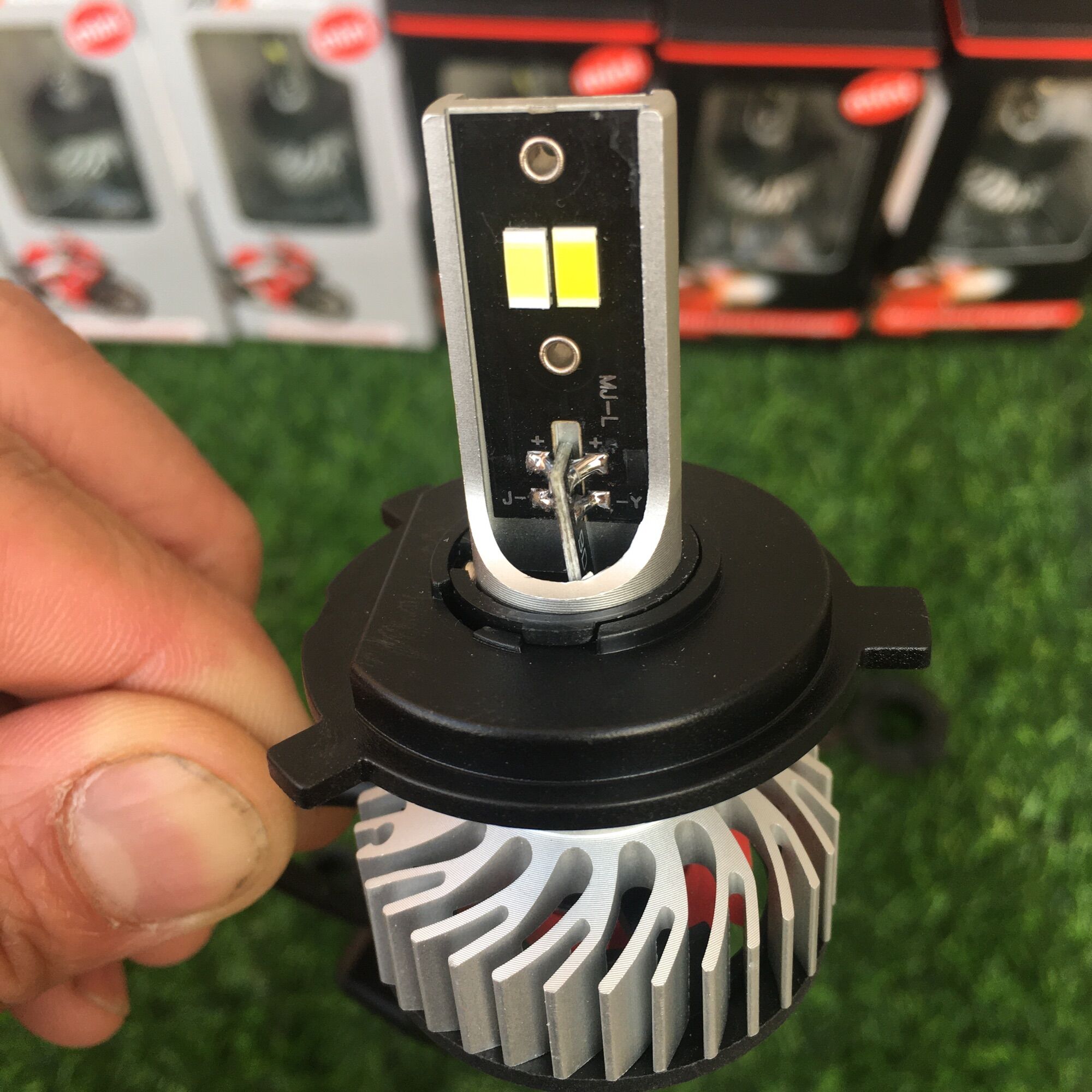 Đèn pha Led T6 pha trắng, cos vàng. Pha trắng, cos trắng 45w