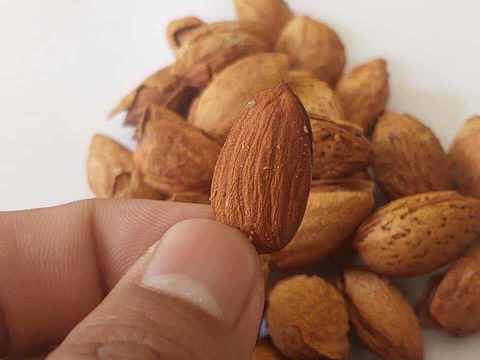 Hạnh nhân Mỹ rang bơ