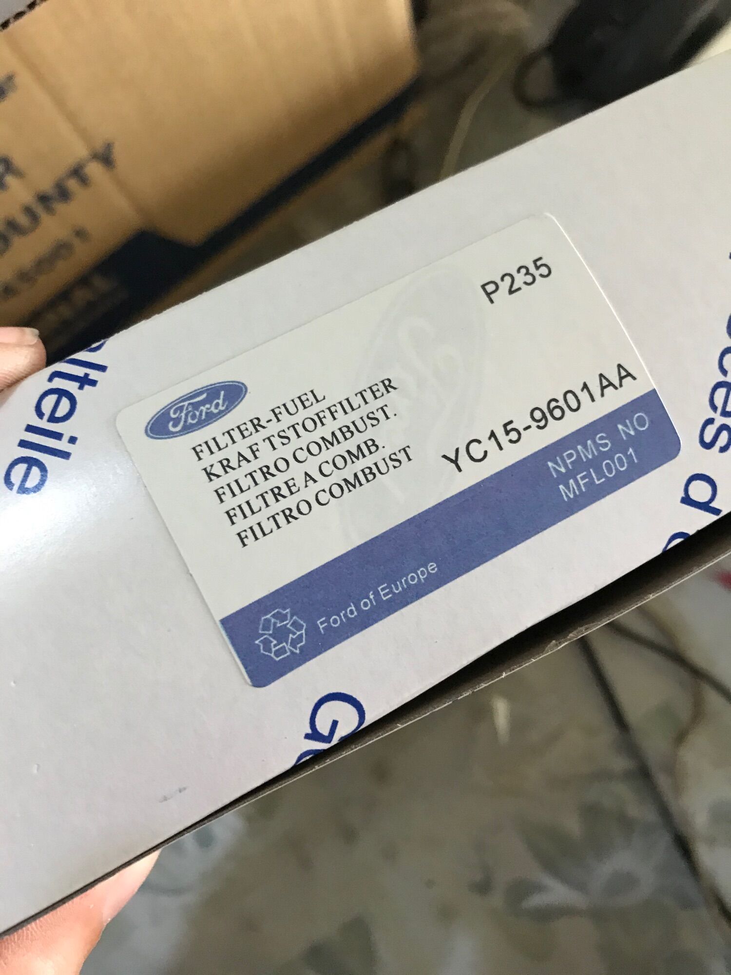 Lọc Gió Động Cơ Ford Transit