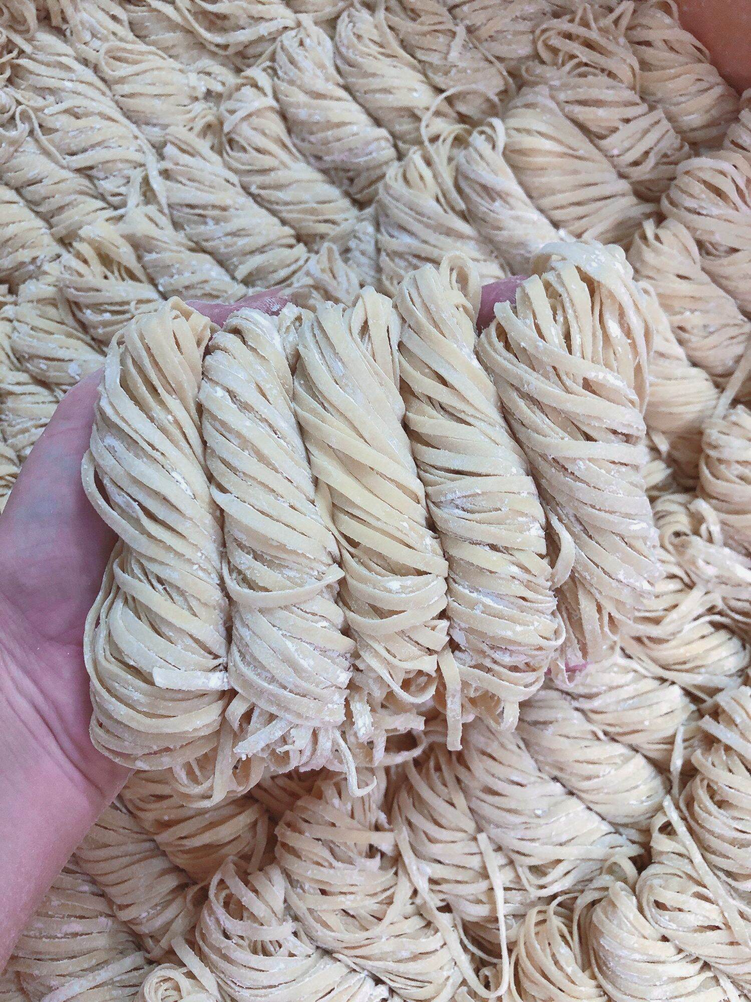 Mì tươi gốc hoa sợi lớn