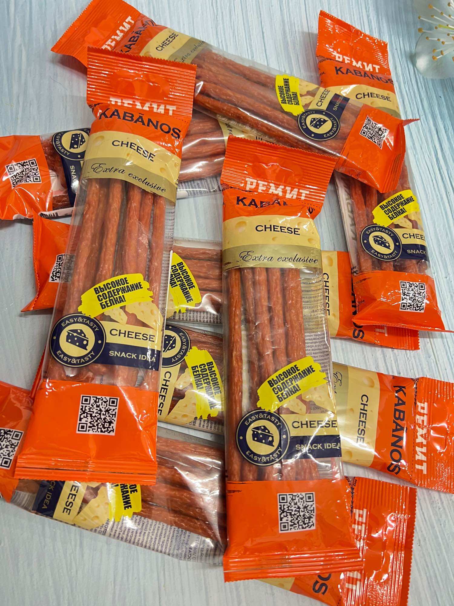 Salami que kabanos 70g Nga (phomai,gà,ớt,lợn)