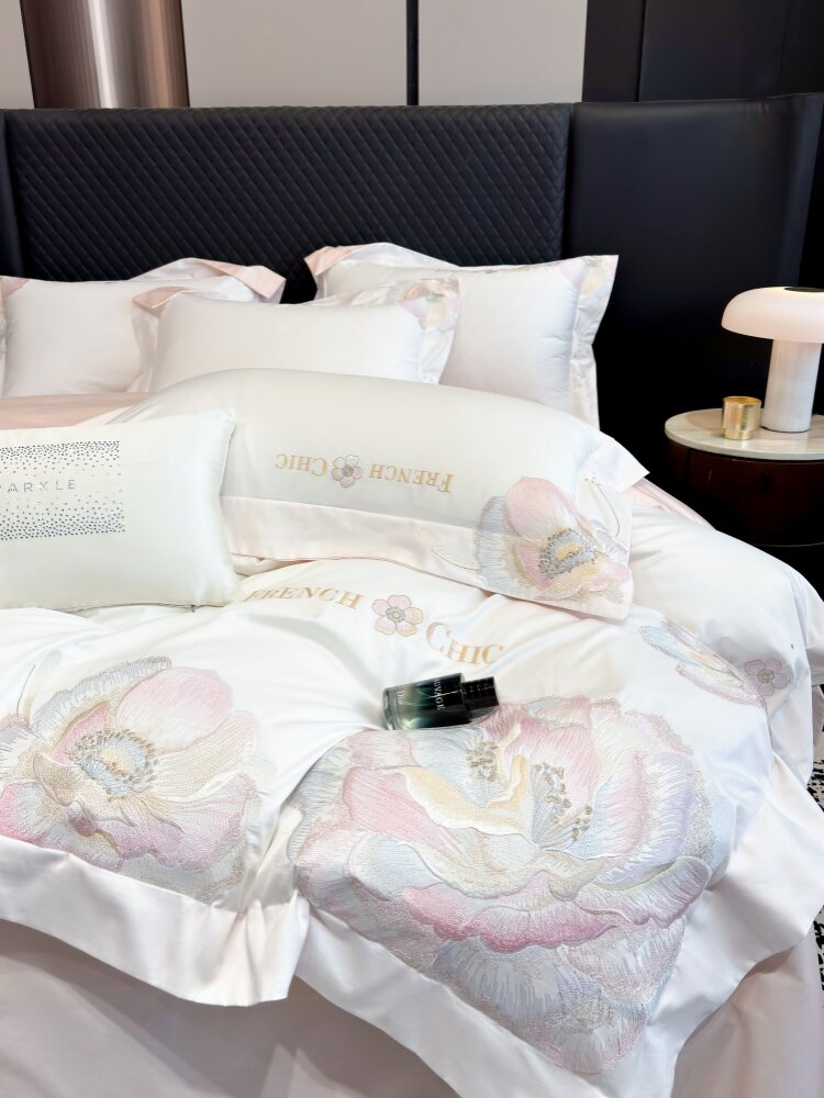 [Luxury 100 Cotton Embroidered Bedding 4-piece Set,Luxury 100 Cotton Embroidered Bedding 4-piece Set,] Giá 1,219,000 Đồng*Miễn phí vận chuyển