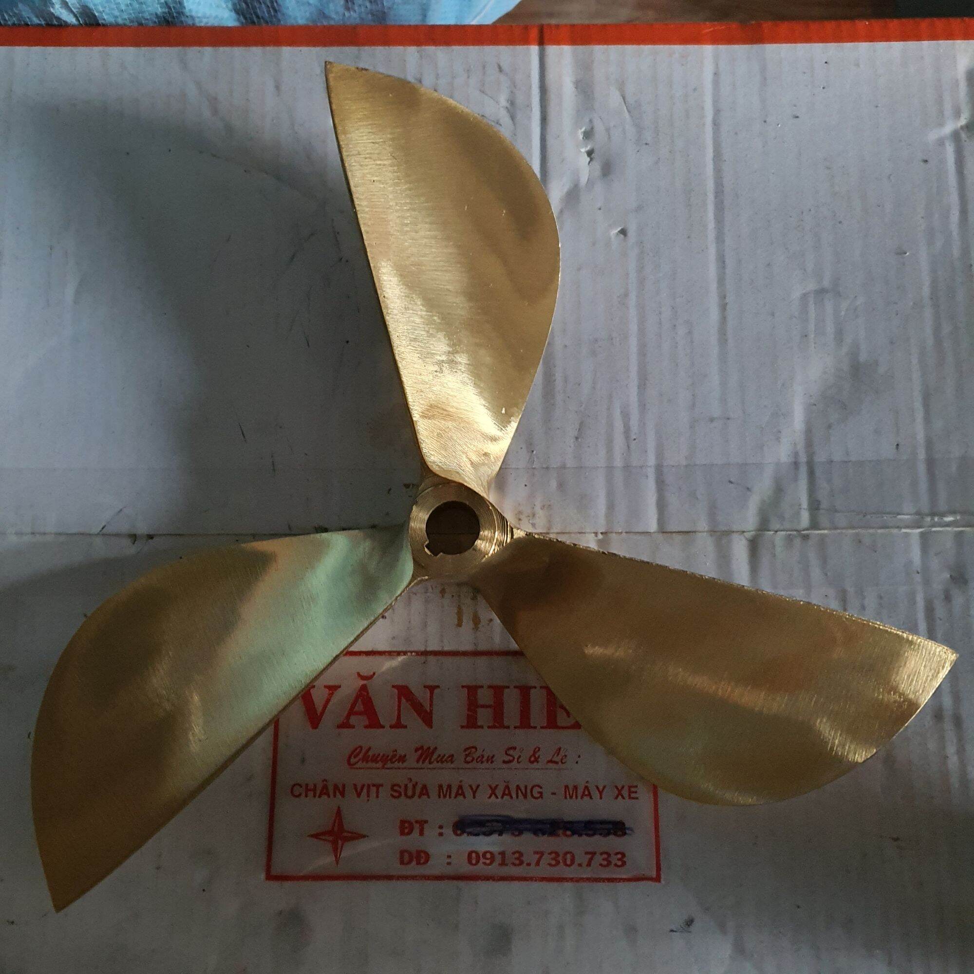 Chân vịt đồng 3t6 chạy trái nhong hộp số cam kết đúng kích thướt như hình loại bóng gương giá sỉ